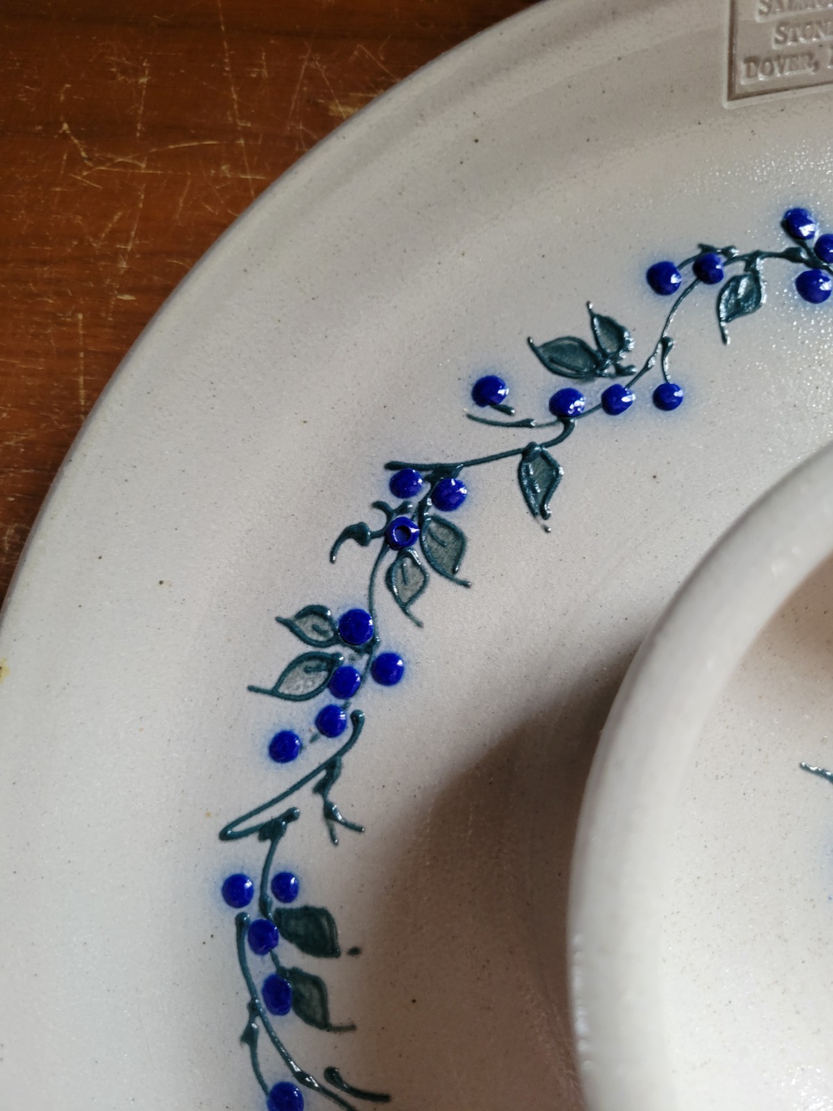 Salmon Falls Stoneware Blueberry & Green Vine 2002 Chips And Dip Platter