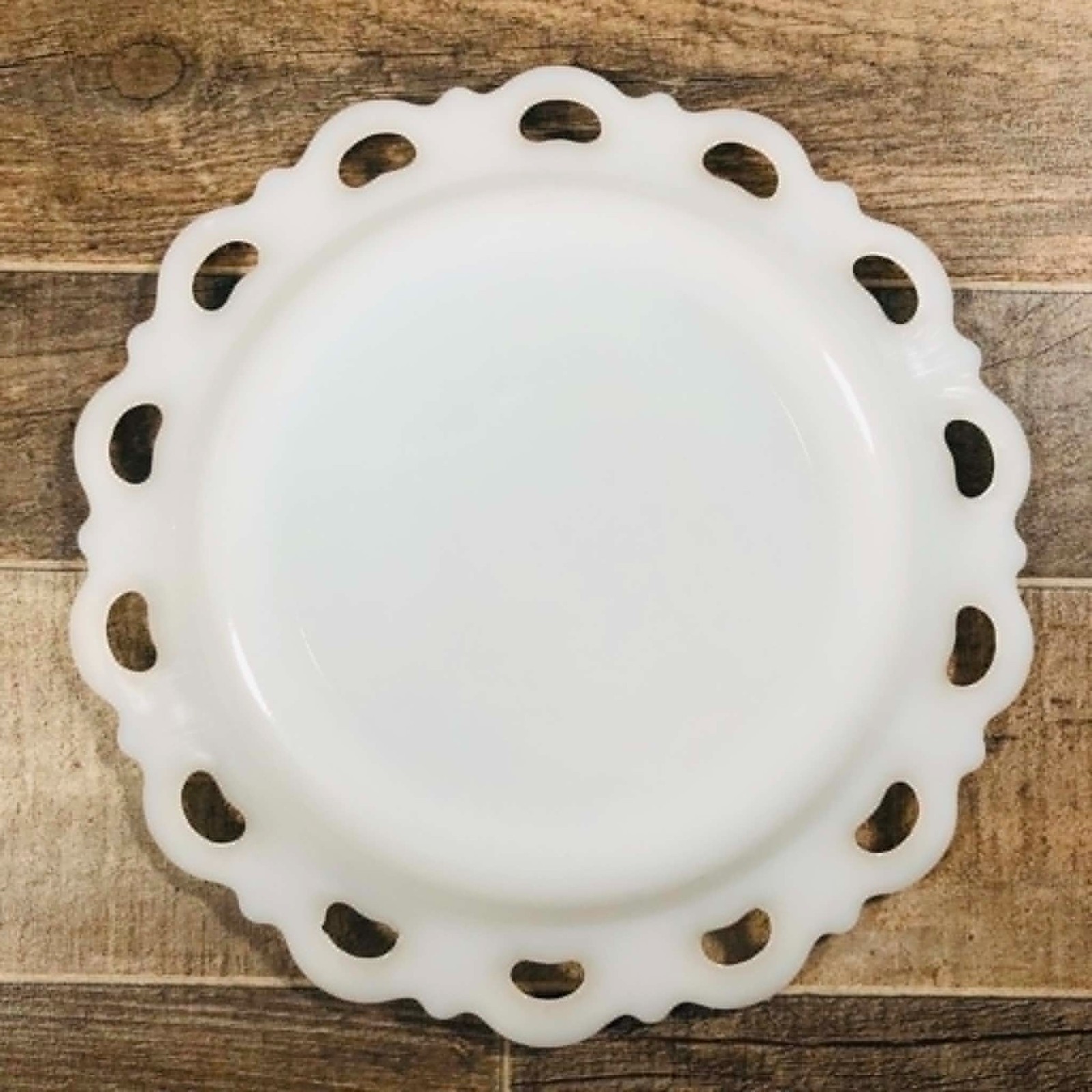 Vintage Anchor Hocking Milk Glass Open Lace Heart Border Plates Set of 5