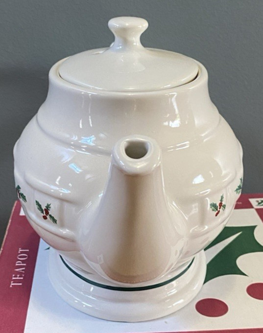 Longaberger Pottery Traditional Holly Christmas Teapot Tea Pot 31615 1997 New