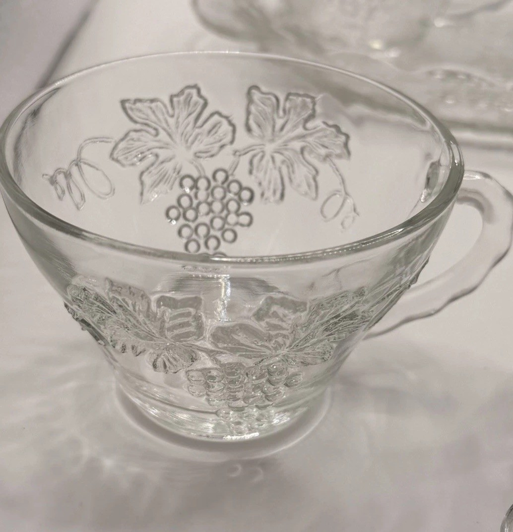 Vintage Anchor Hocking Glass Fruit Grapes Snack Set Trays & Cups Service For 2