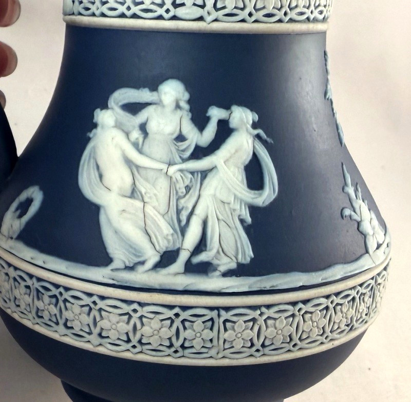 Antique Wedgwood 4.5″ Jasperware Dark Cobalt Blue Dip Creamer Pitcher NeoClassic
