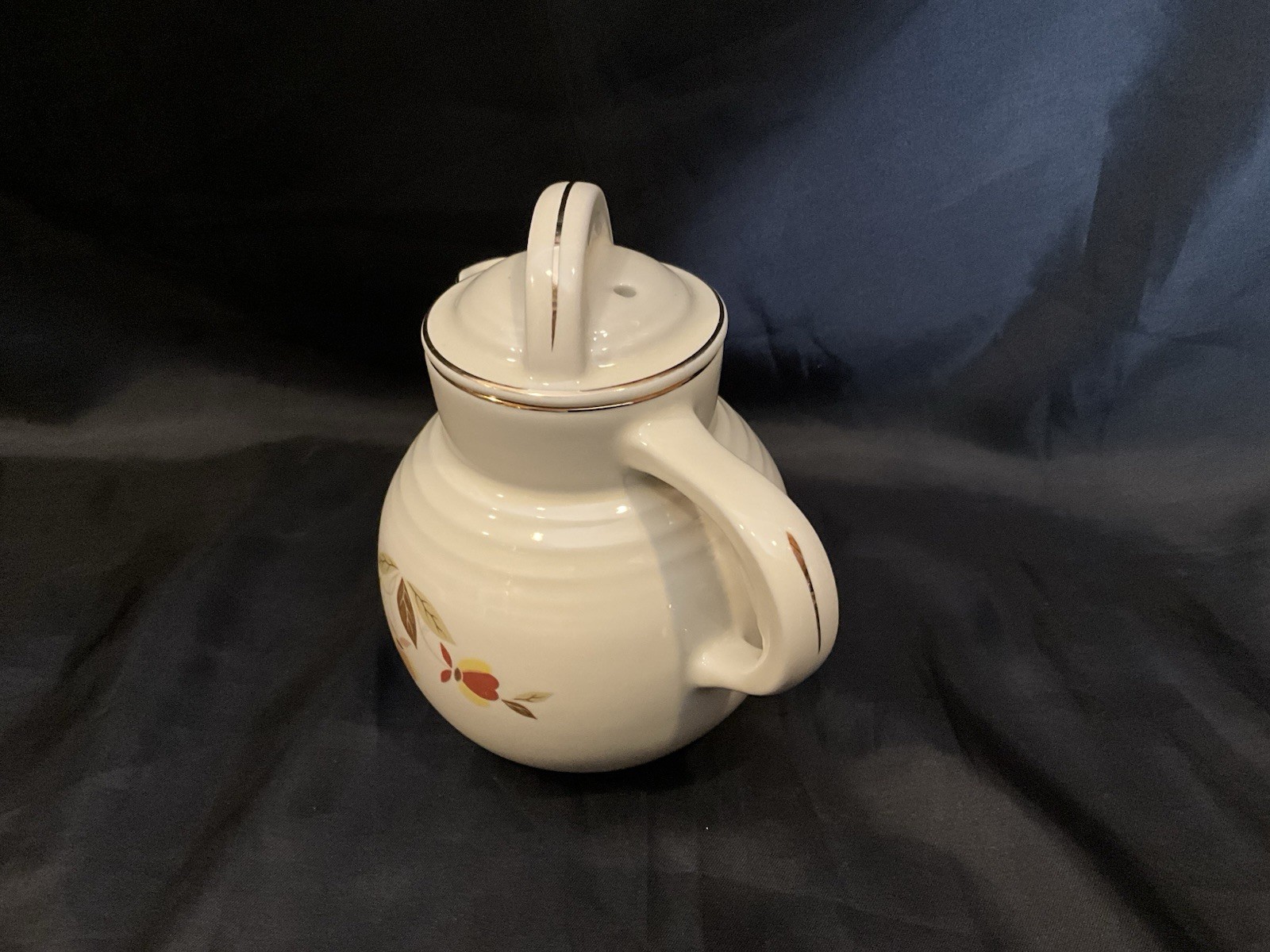 Jewel Hall Autumn Leaf Club 5 Band Syrup with Lid – 1994