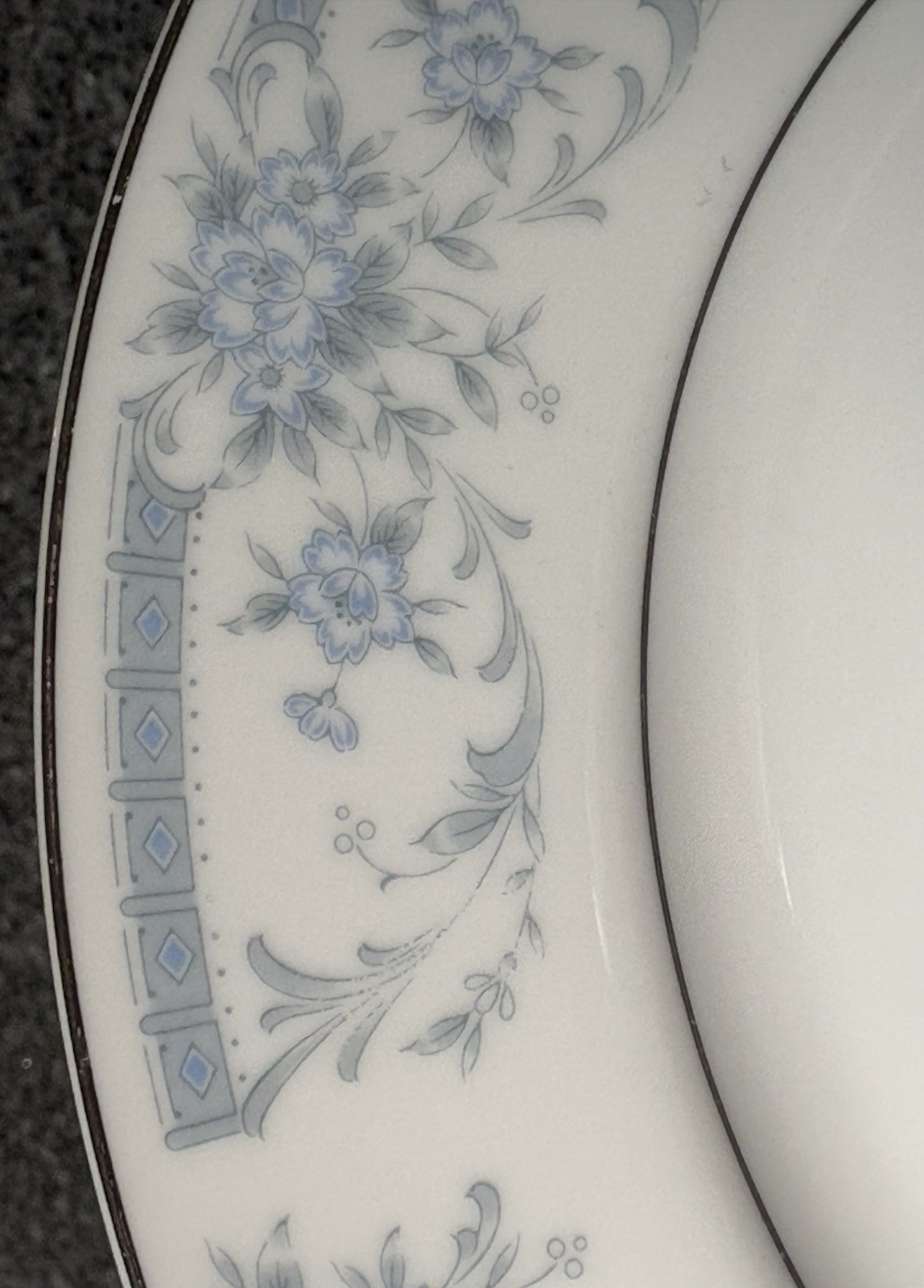 1985 Sheffield Blue Whisper Porcelain Fine China Dinner Plate Japan