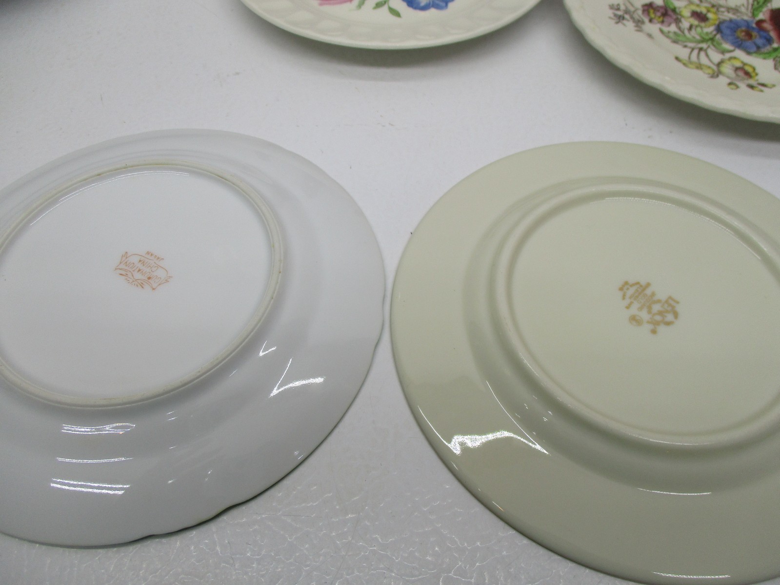 Vtg Mismatched China (4)BREAD/DESSERT Plates (4)SAUCERS-(2) VEG BOWLS-GRAVY BOAT