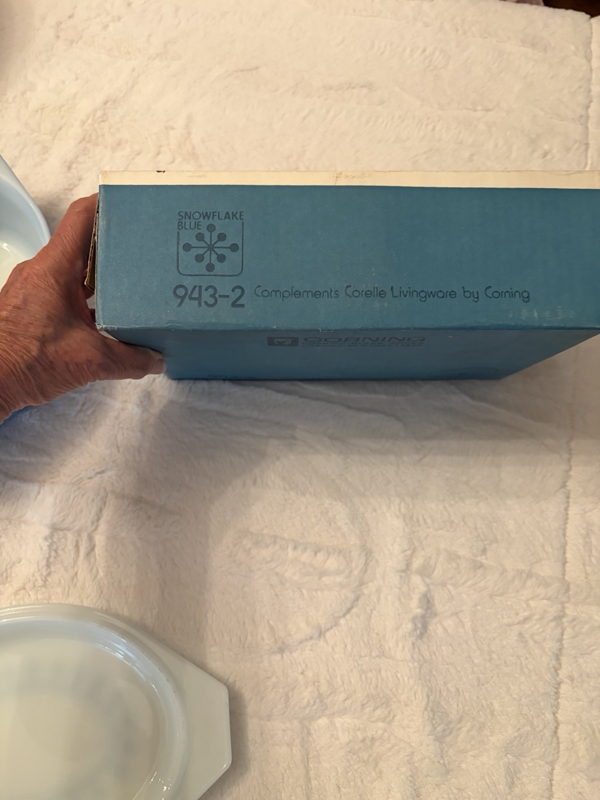 Pyrex Compatibles 943-2 Snowflake Blue 1 1/2 Qt Oval Casserole W/ Lid NOS