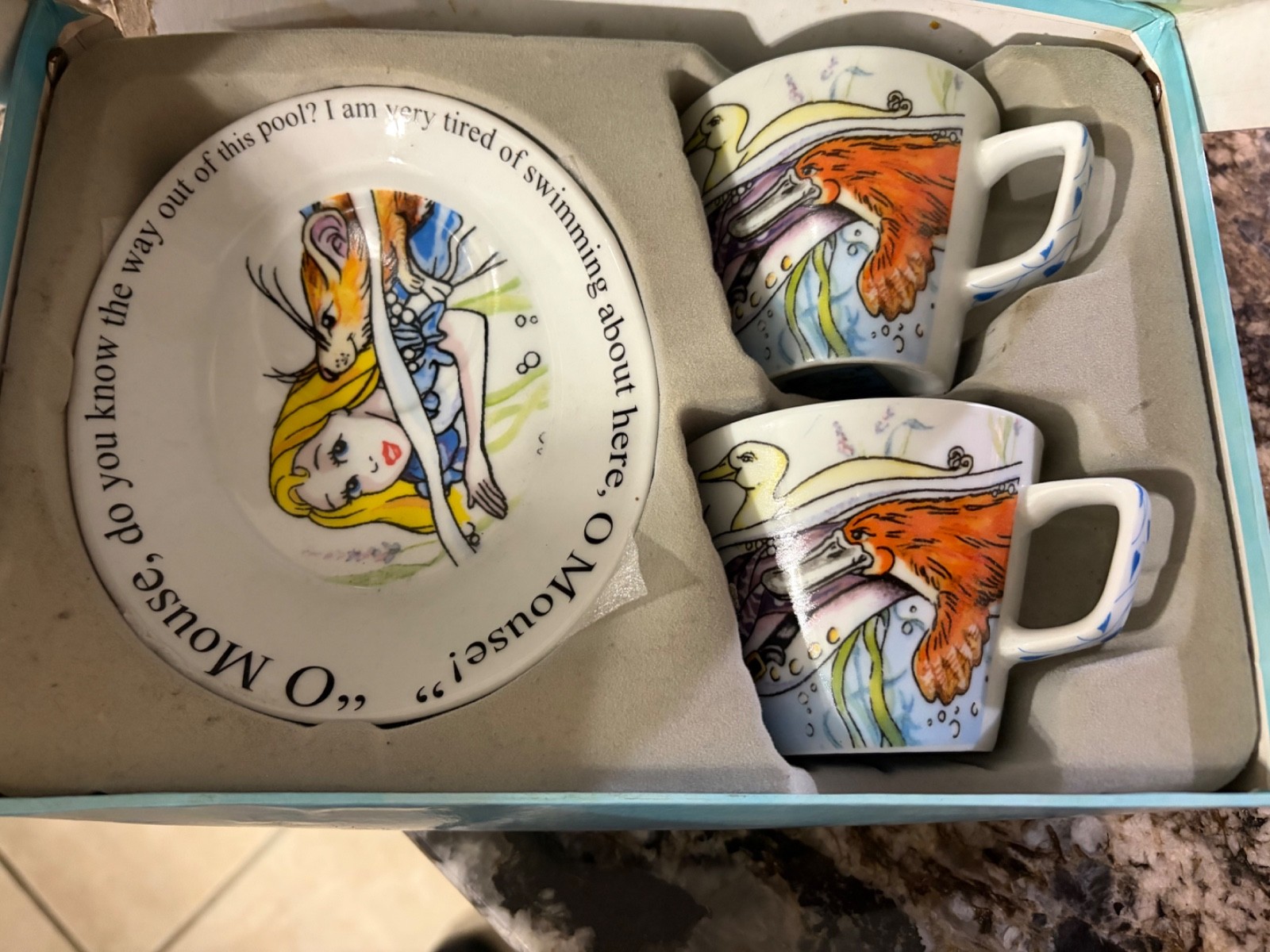 Alice in Wonderland’s Tea Party Set of 2 Cardew Design Mugs Saucers In Box 2011