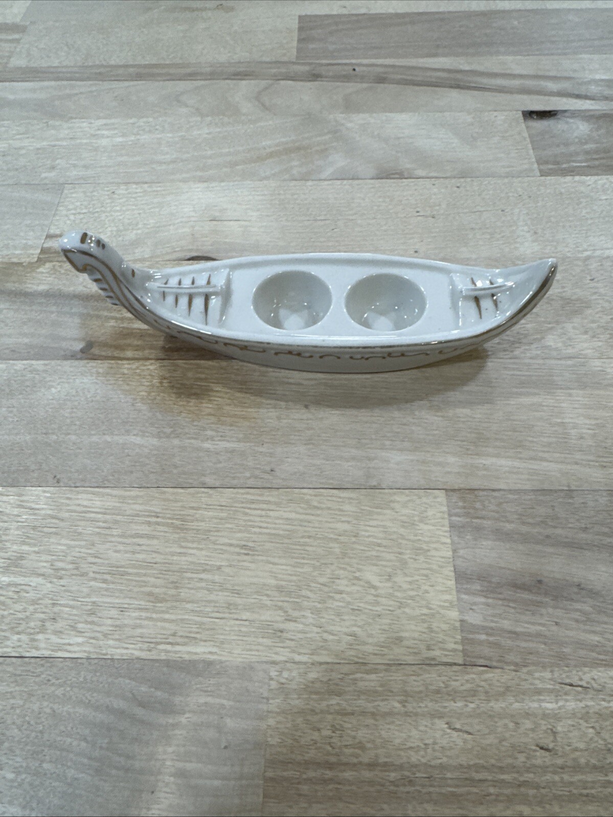 MADE IN OCCUPIED JAPAN SALT AND PEPPER GONDOLA HOLDERS GOLD TRIM
