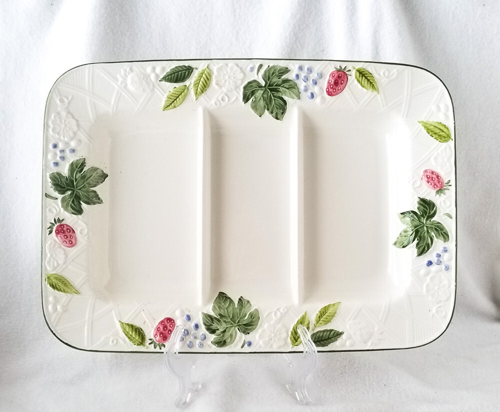 Mikasa “Country Berries 16″ X 11.5” Relish Dish Divided Ceramic Tray Platter