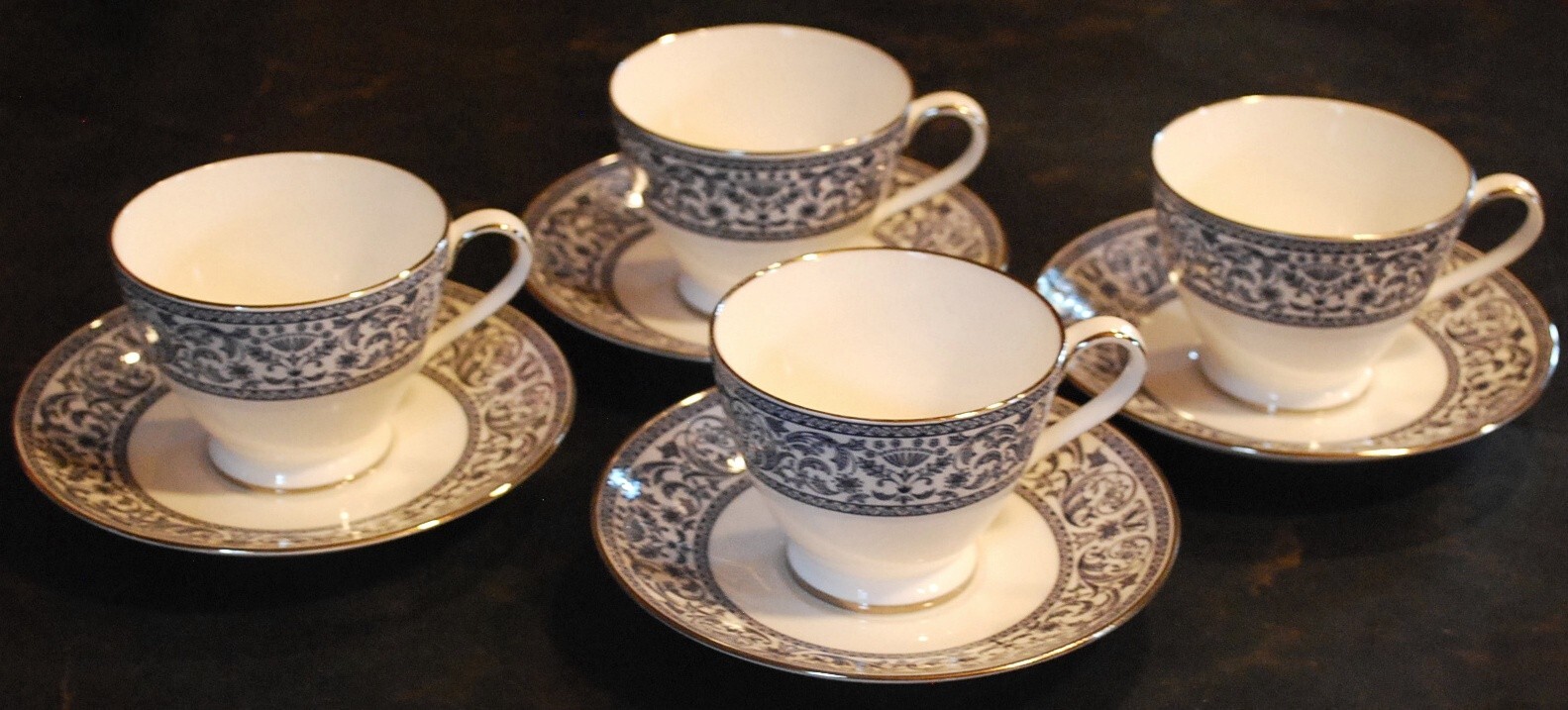 Set 4 MINTON Bone China INFANTA S744 Footed Cups & Saucers ENGLAND Blue & White