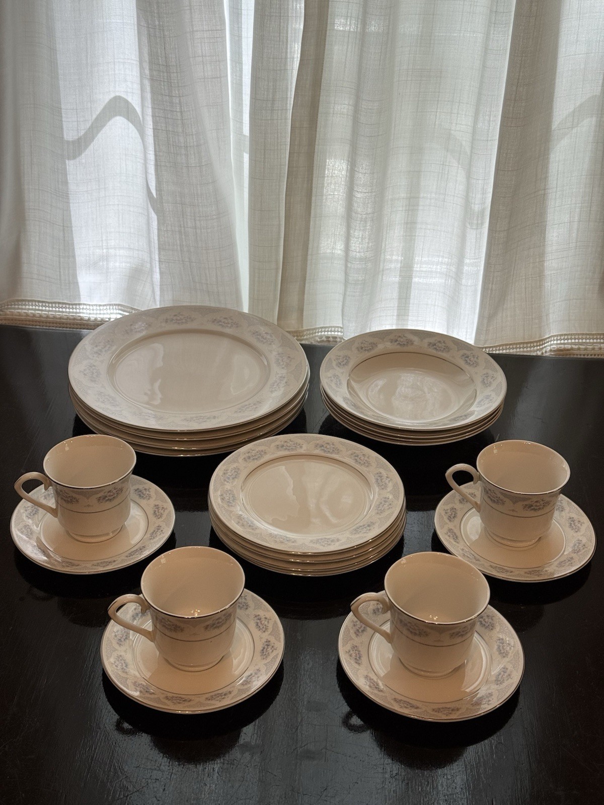 Fine China Sapphire By Silverie Platinum Rimmed 4 Five-Piece Place Settings