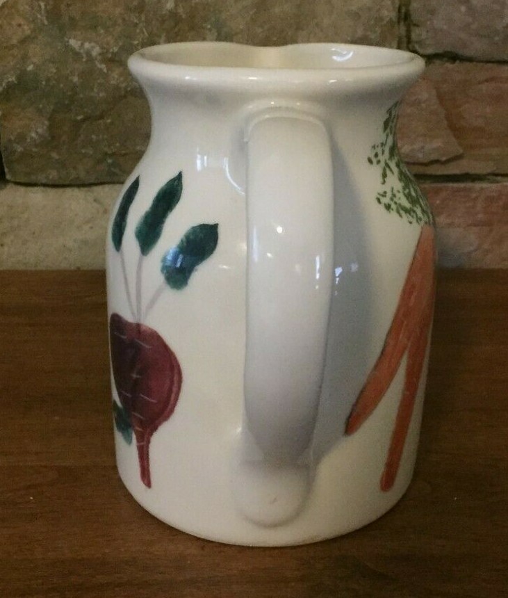 Hartstone Pottery~Farmers Market~32oz~1 Qt~Small Pitcher
