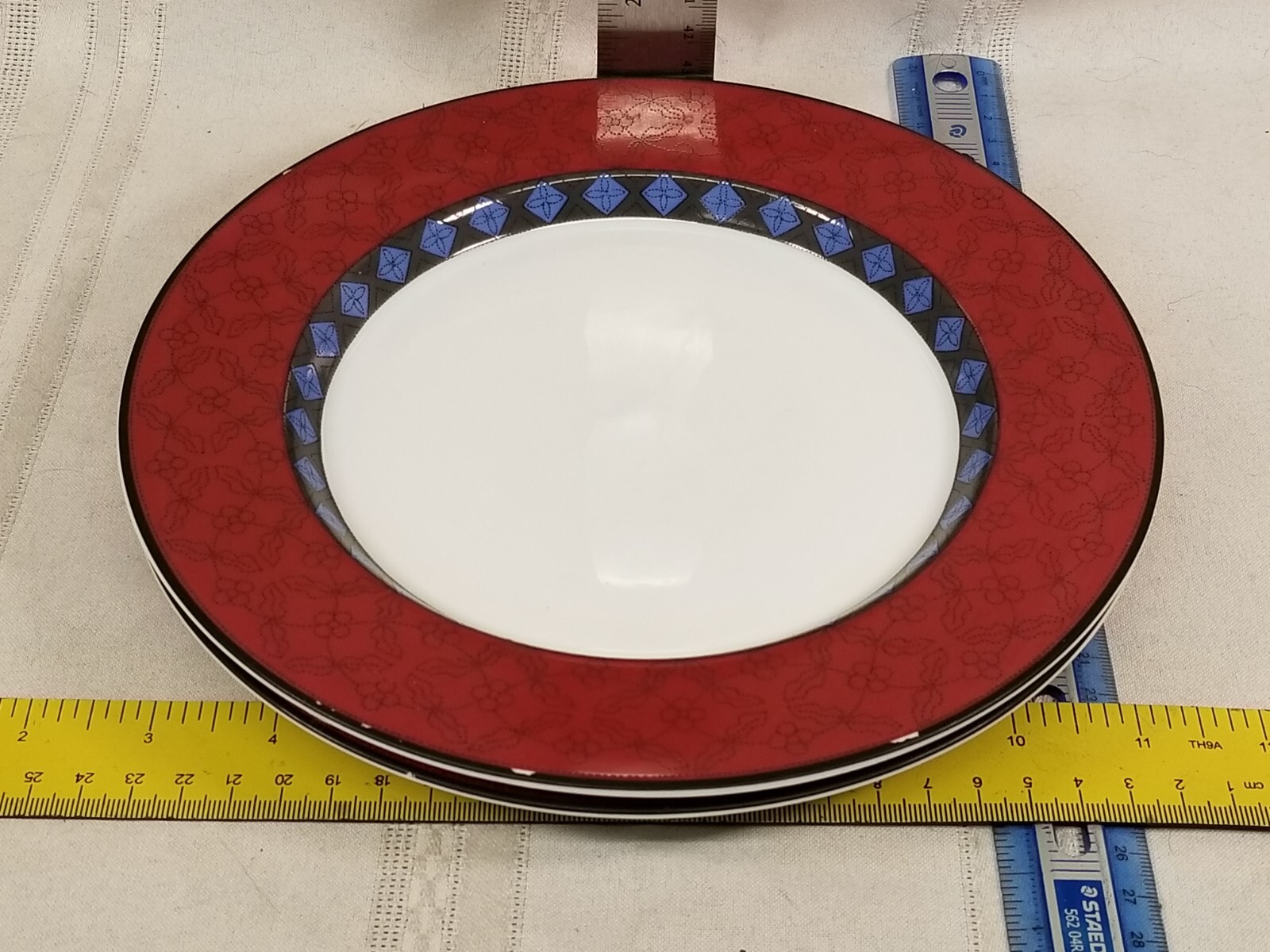 2 Dansk Quiltings Dinnerware Ruby Flowers Salad Plates Portugal 9”