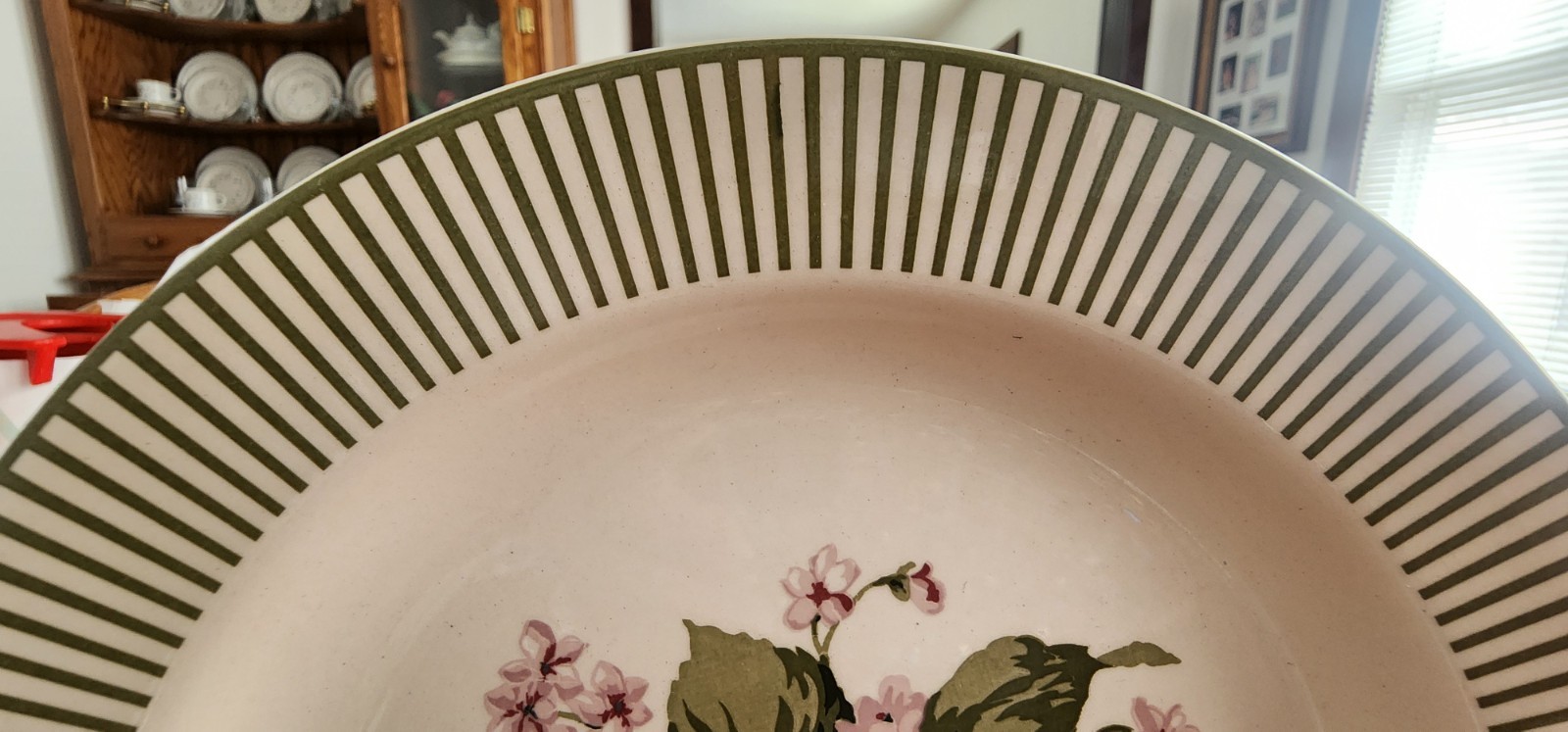 Hydrangea Salad Dessert Plate 8 1/2″ Martha Stewart Stoneware White Pink Green !