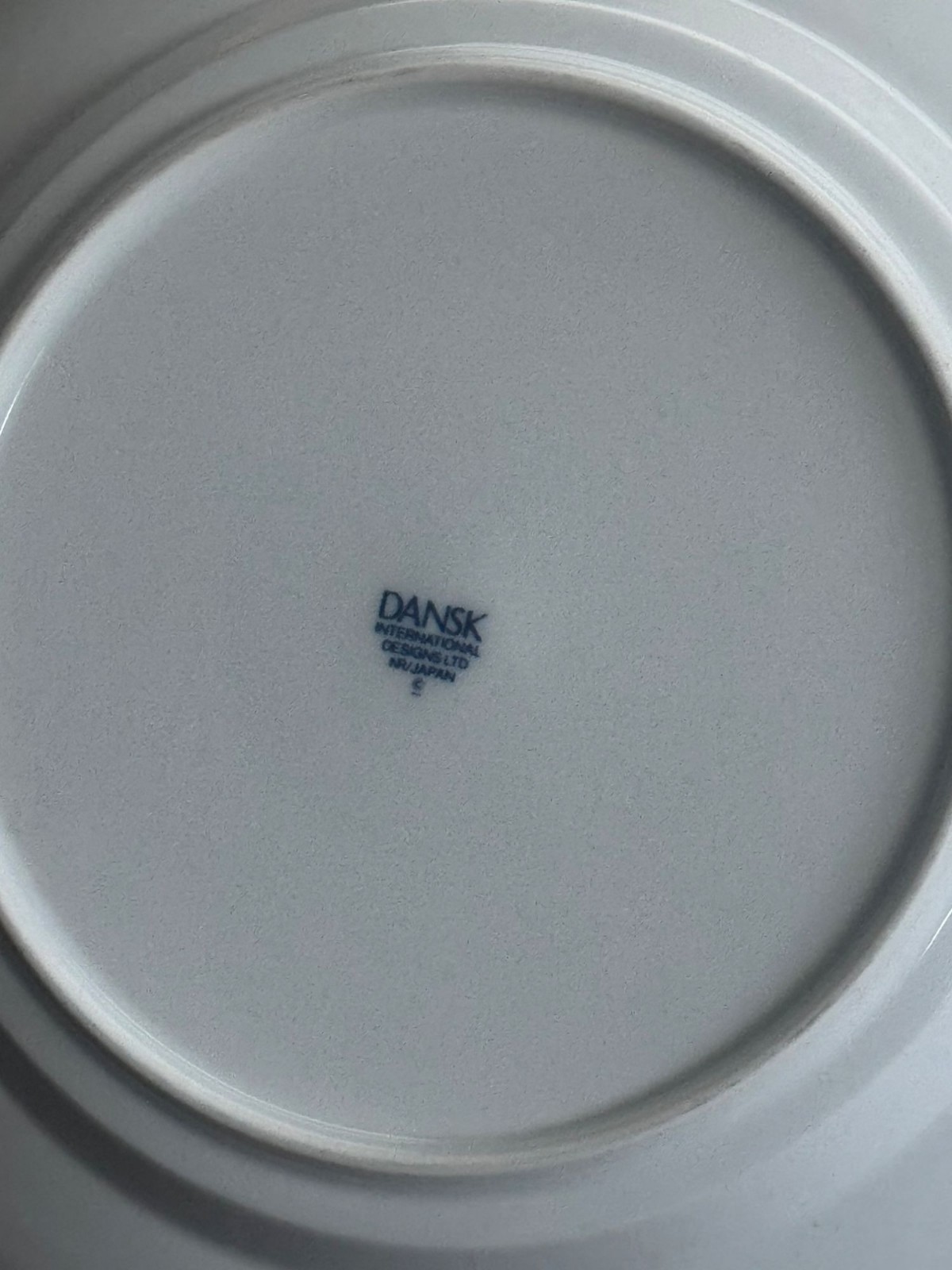 Four Dansk 10.5″ Dinner Plates Cobalt Blue Trim Rust Flower
