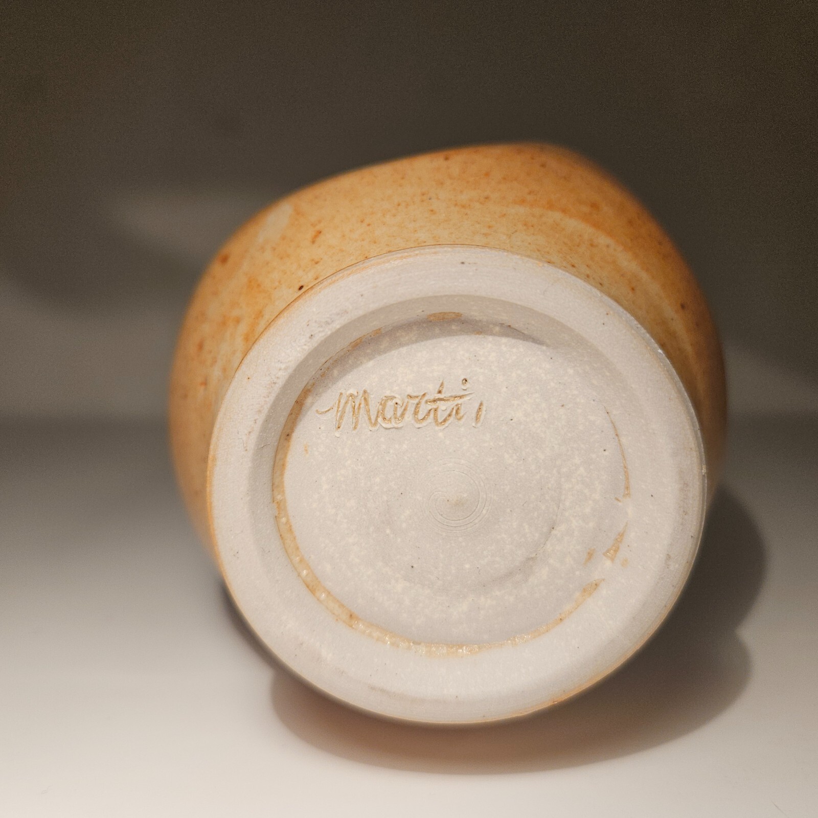 Marti Mocahbee Studio Pottery Cup Mug Thumb Print Indent Signed 3.75″H 12 oz USA