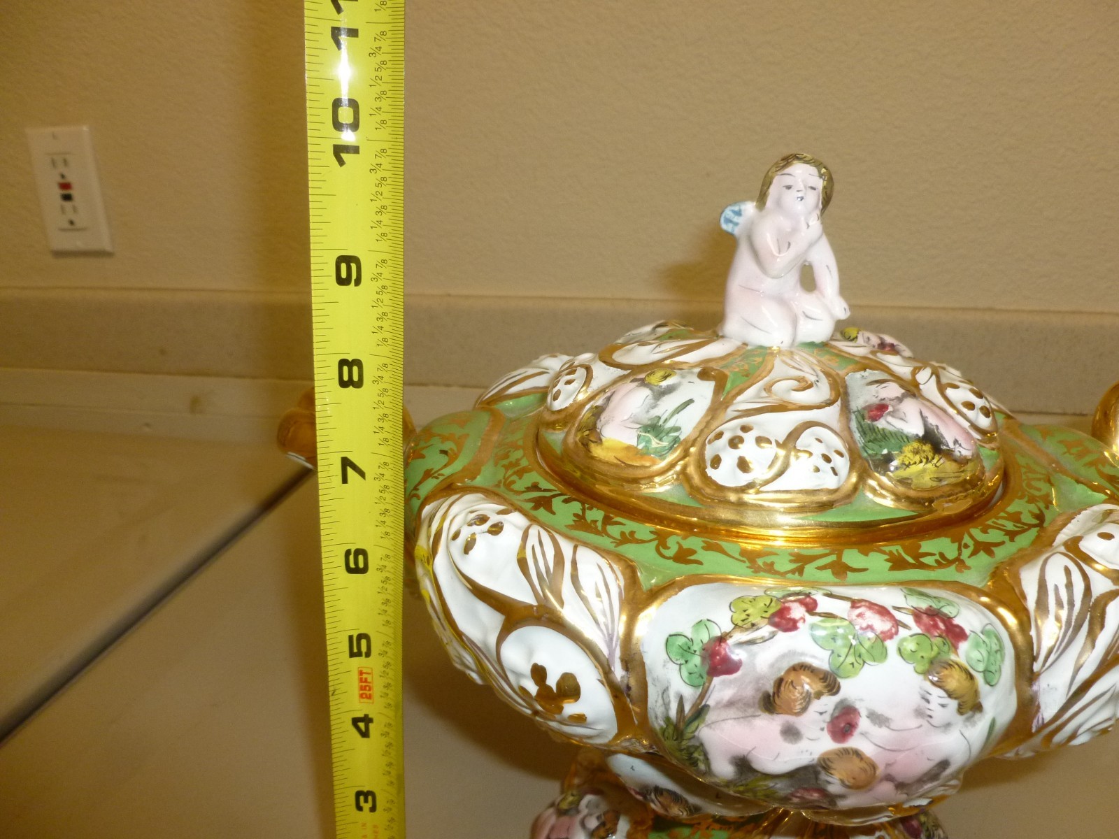 Vintage Handpainted Capodimonte Italy High Relief Bon Bon Dish w/ Cherubs