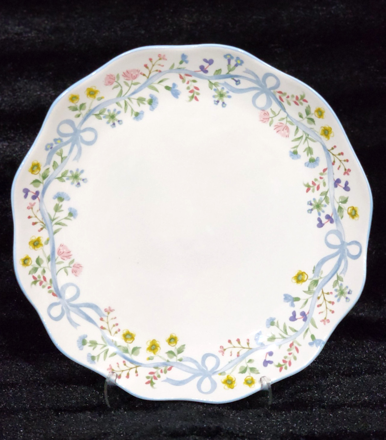 4 Blue Bows & Flowers Tidbit Plates 4.5″ Ceramic Easter Spring Hobby Lobby Viral