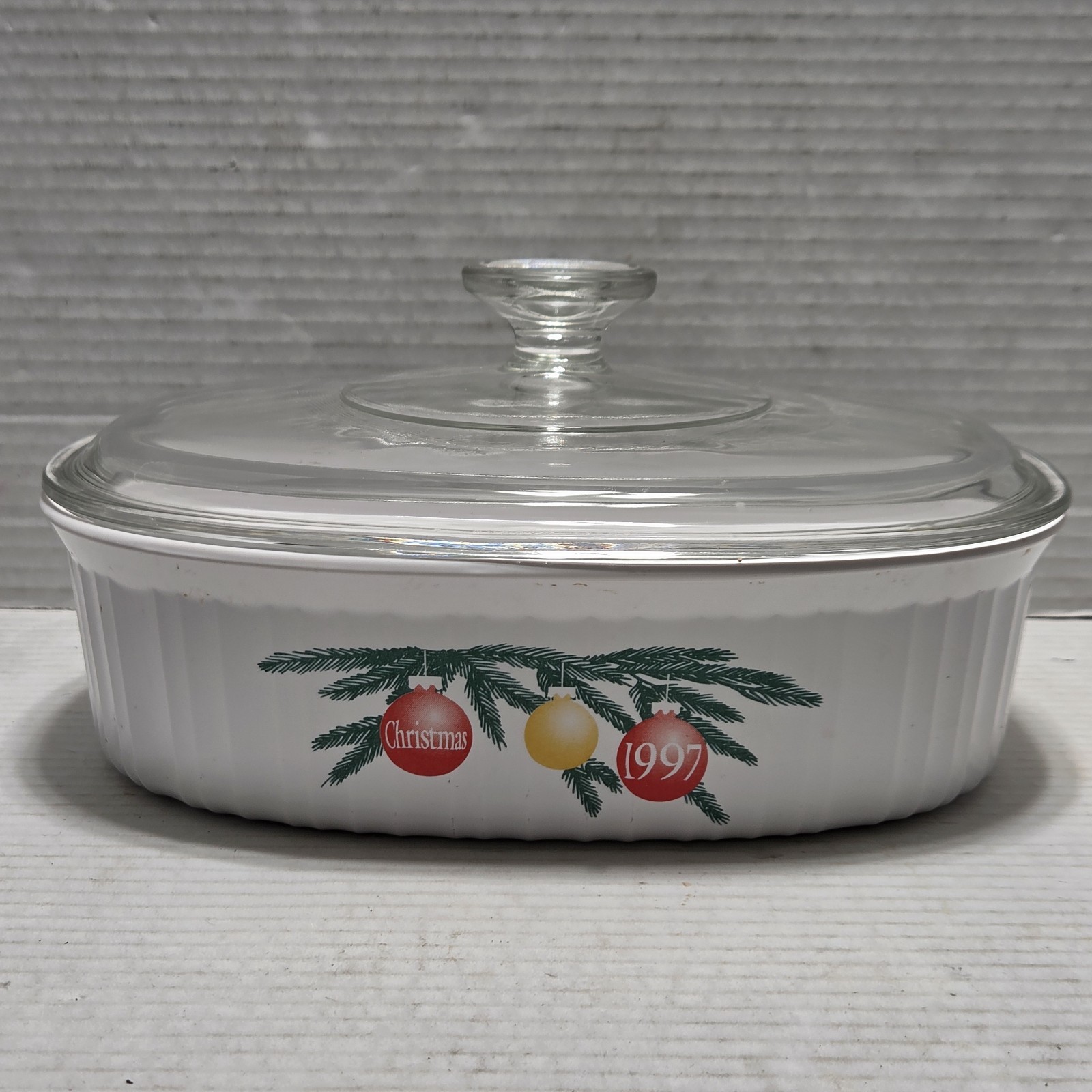 Vtg Corningware Christmas 1997 Oval Baking Dish F-12-B 1.8 L W/ Lid EUC HTF