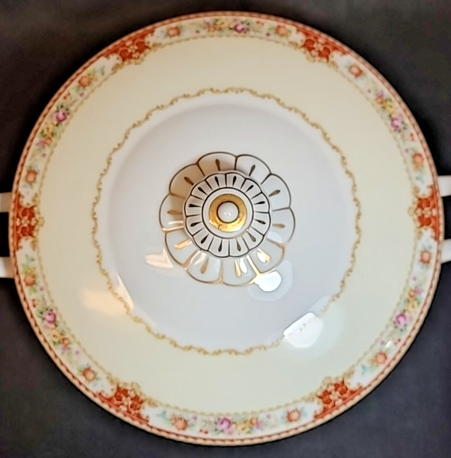 Regal China Lafayette 8″ Covered Casserole w/ Handles – Made in Occupied Japan