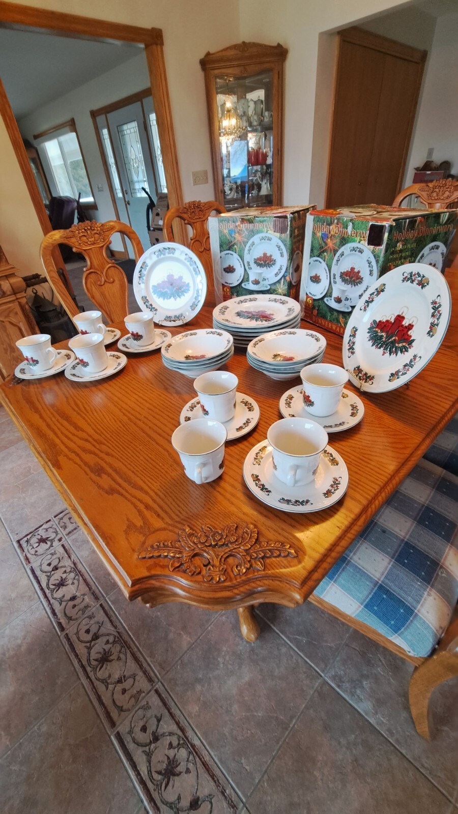 GEI Vintage Beautiful Christmas Candle Pattern 31 Piece Dinnerware Grouping