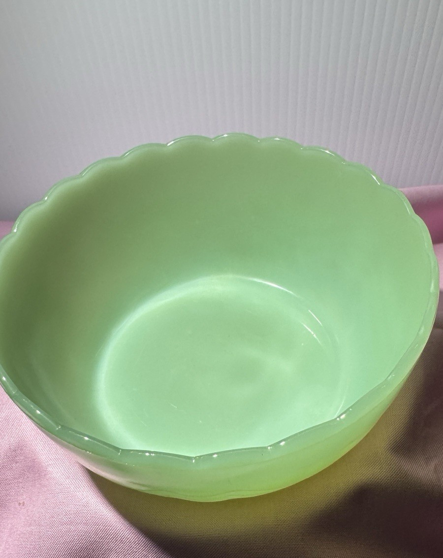 Fire King Jadeite 3 Footed Bulb Bowl 5 1/4″ Scalloped Rim Vintage Mid Century