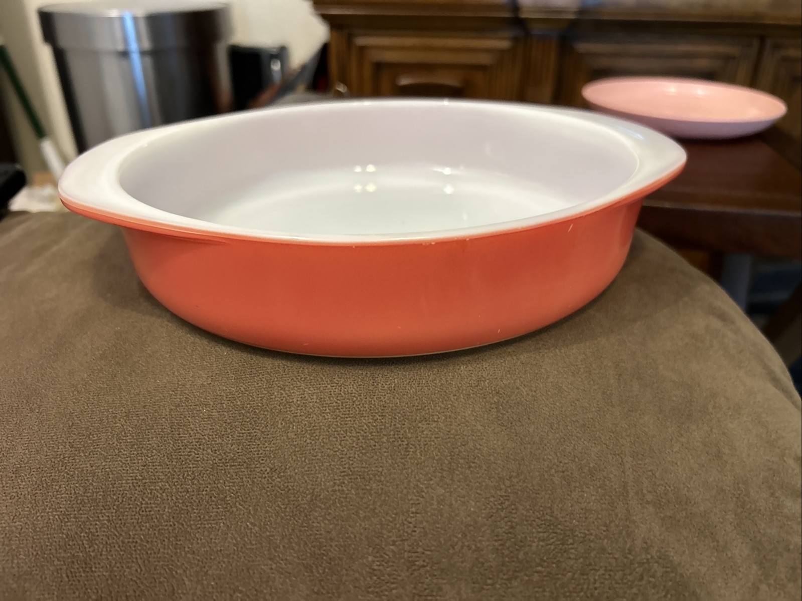 Vintage Pyrex model 221 Round Baking Dish in the “Flamingo Pink”