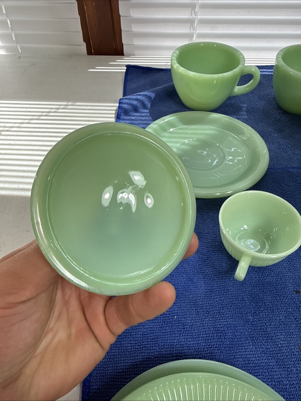 Mixed Lot Of 17 Vintage Fire King Jadeite Ware Pieces