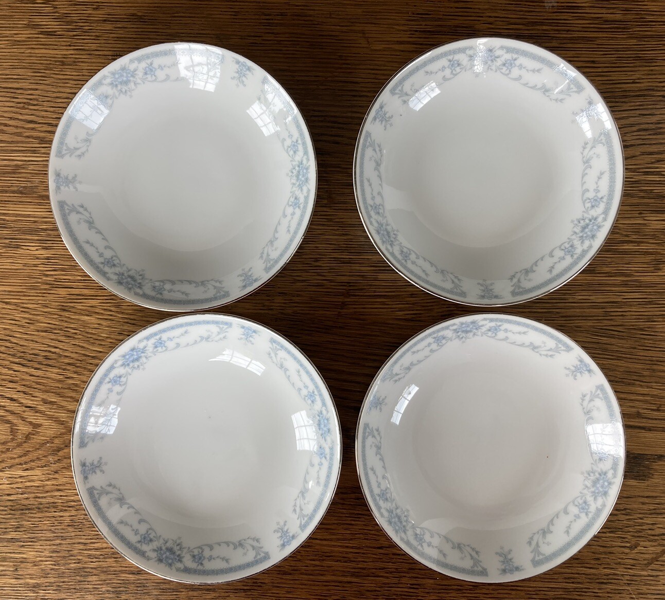 Set of 4 VTG Sheffield “Blue Whisper” Fine China 5-1/2″ Dessert/Fruit Bowls GOOD