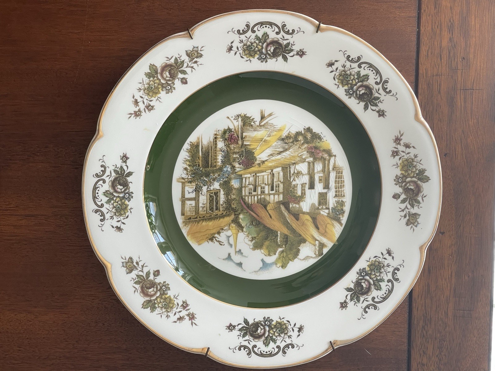 Vintage Ascot Wood & Sons English Village Wall Plates Green Rim Set of 2