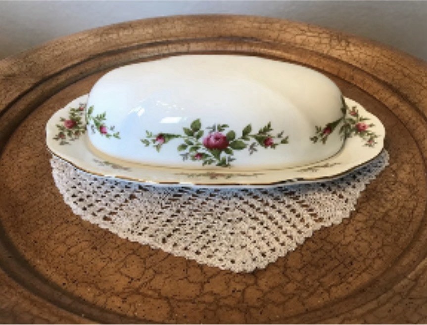 Porcelain Floral Dinner Set White Pink Green Plates Cups Bowls Gravy Boat