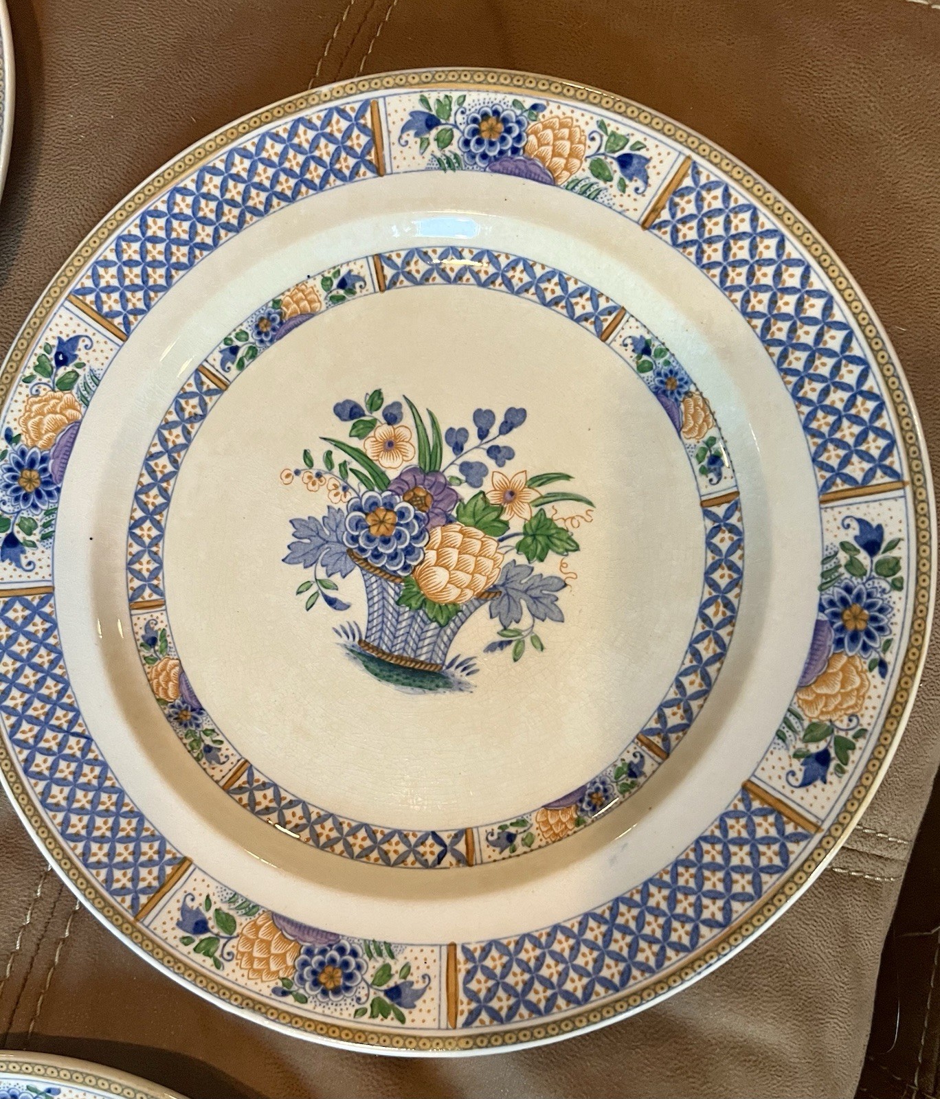 Vintage Set of 5 Pristine Booths Nankin 9″ Luncheon Plates w/ Basket Image