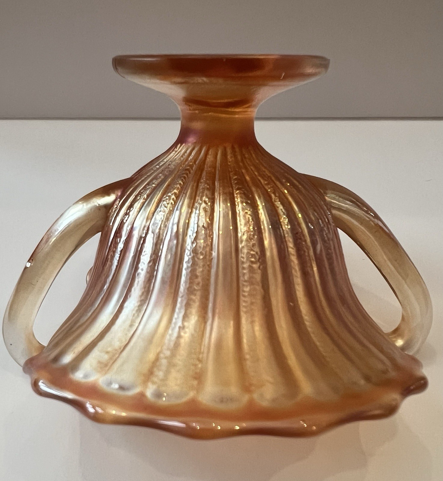 Antique Imperial Marigold Carnival Glass Stippled Rays Bowl UV Reactive 5.75″