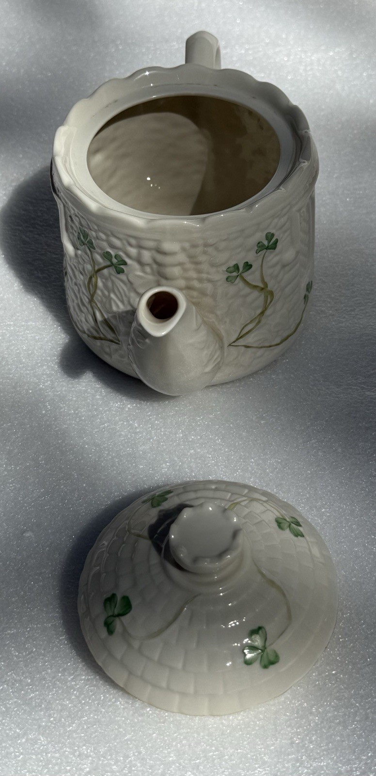 Irish Belleek – Shamrock – 2 Cup 5″ Castle Teapot