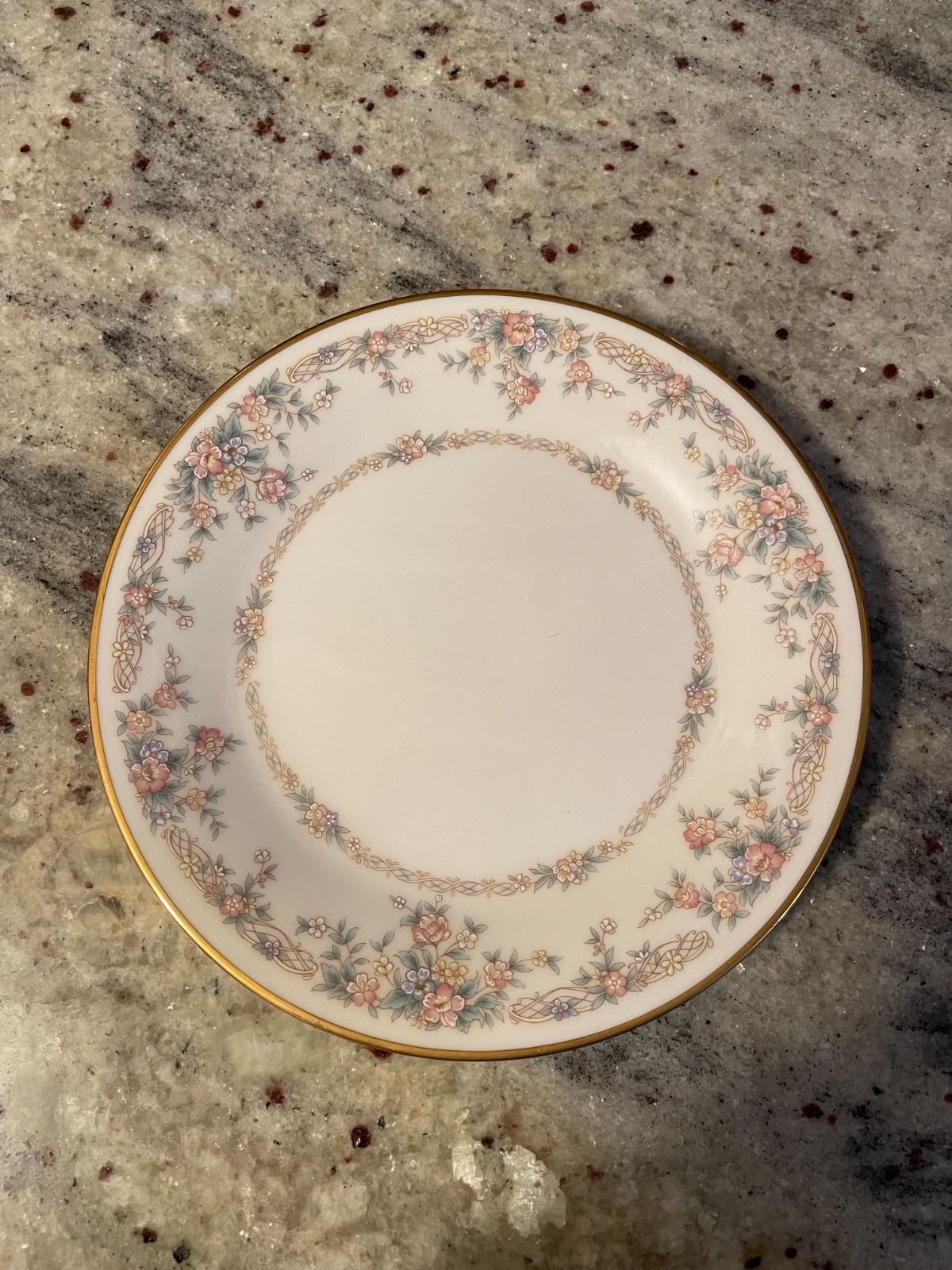 NORITAKE Ivory China 7246 GALLERY Gold Trim Salad Bread Plate 6.5in 11 available