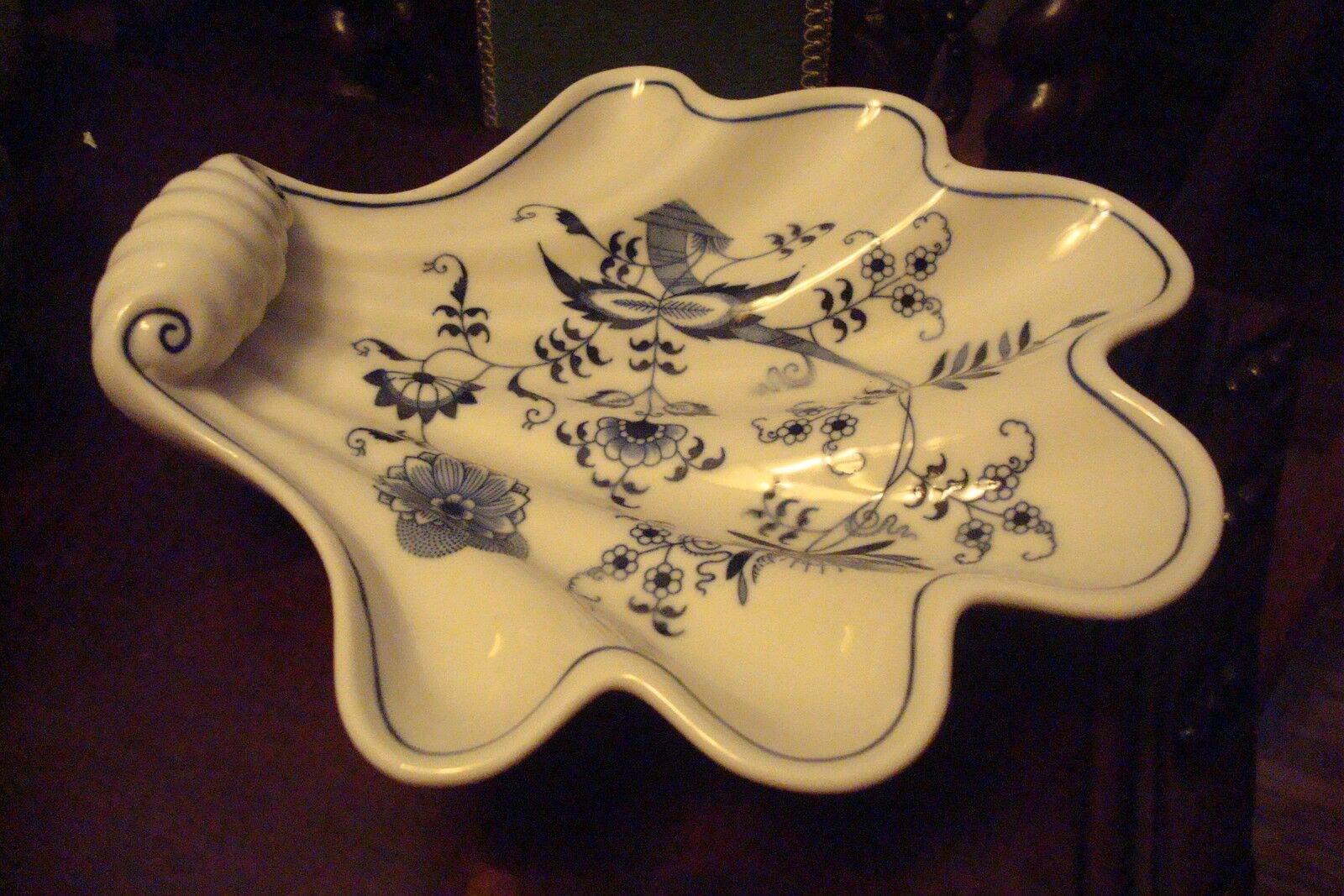 Lipper and Mann Blue Danube shell candy dish Still With Label [80J]