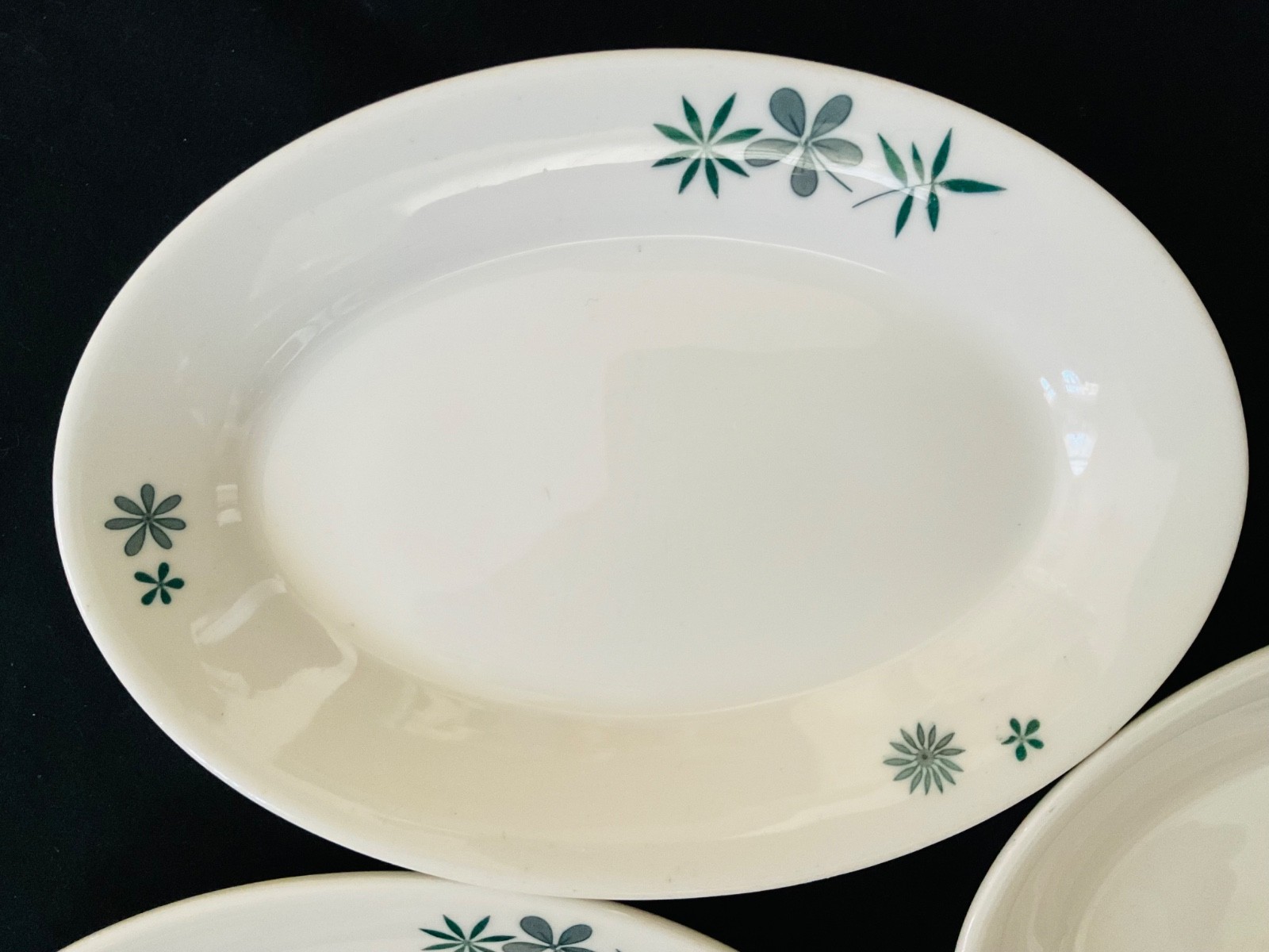 VTG HOMER LAUGHLIN BEST CHINA 4~OVAL SIDE PLATES 8x6x1 GREEN FLORAL TRM ON WHITE