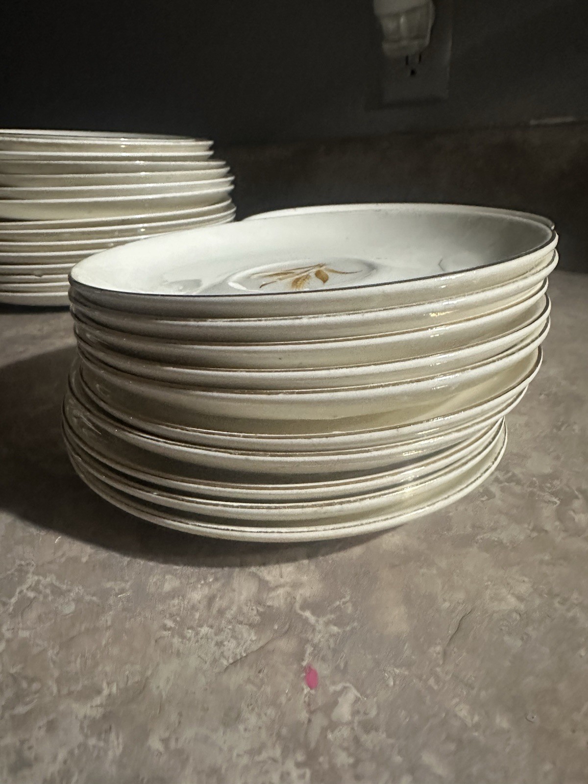 Vintage Golden Wheat dish set