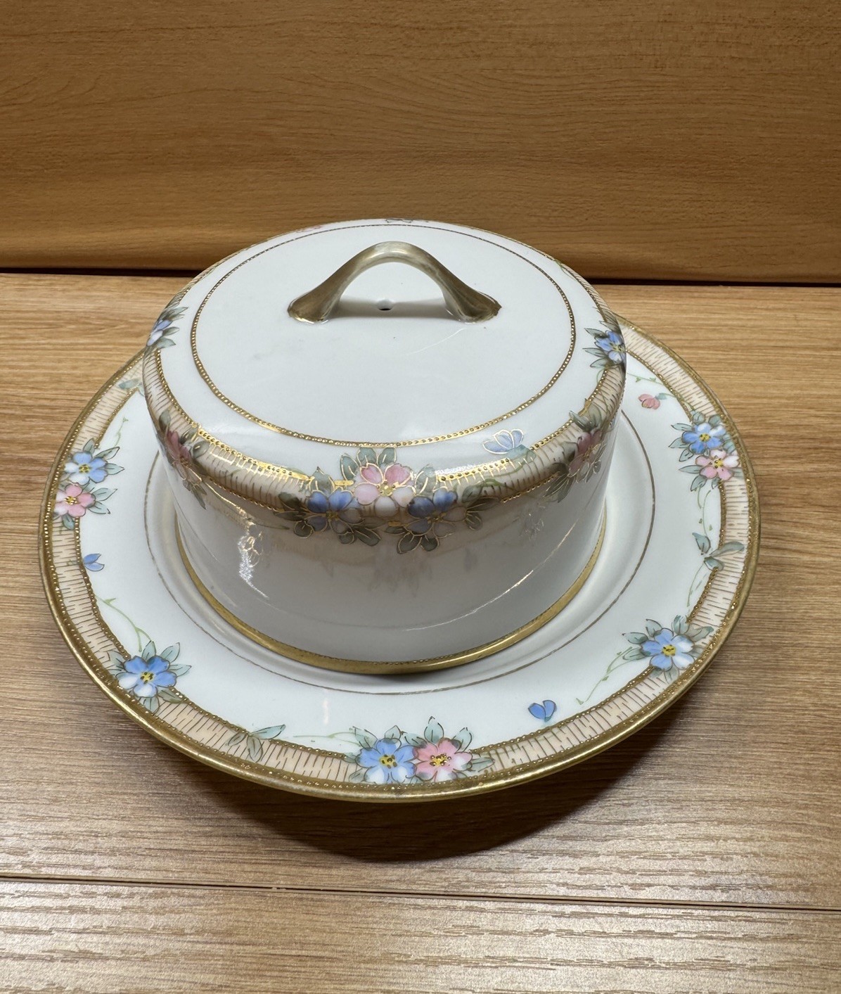 Nippon Round Dome Covered Butter Dish – Band Flowers & Gilding