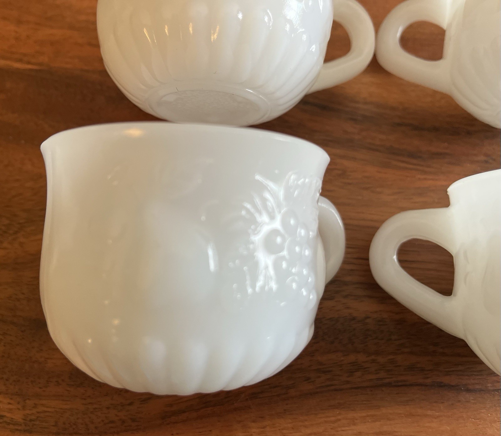 Vintage Jeannette Della Robbia Milk Glass Fruit Punch Custard Cups Set Of 4 Mugs
