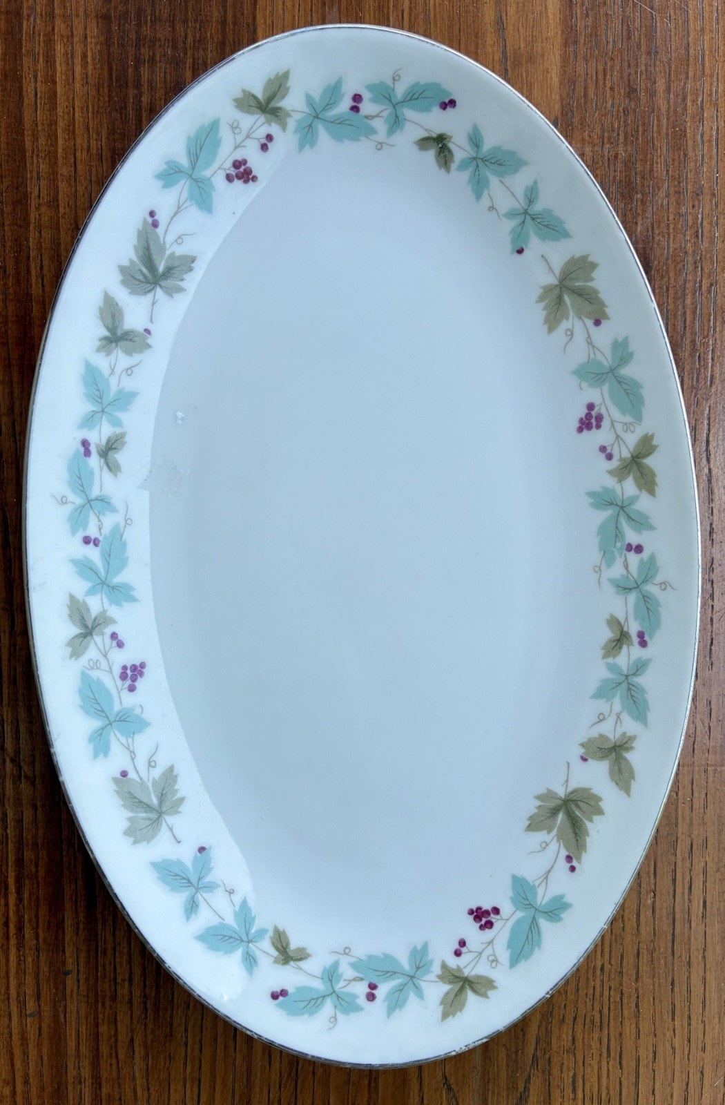 DISCONTINUED OVAL PLATTER FROM FINE CHINA OF JAPAN WITH THE “GRAPEVINE” PATTERN