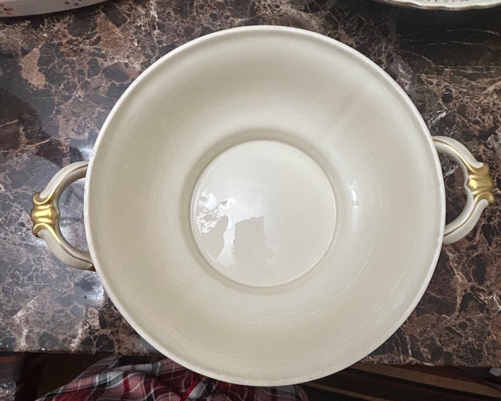 Lohengrin Eschenbach Bavaria 2129 Round Covered Dish