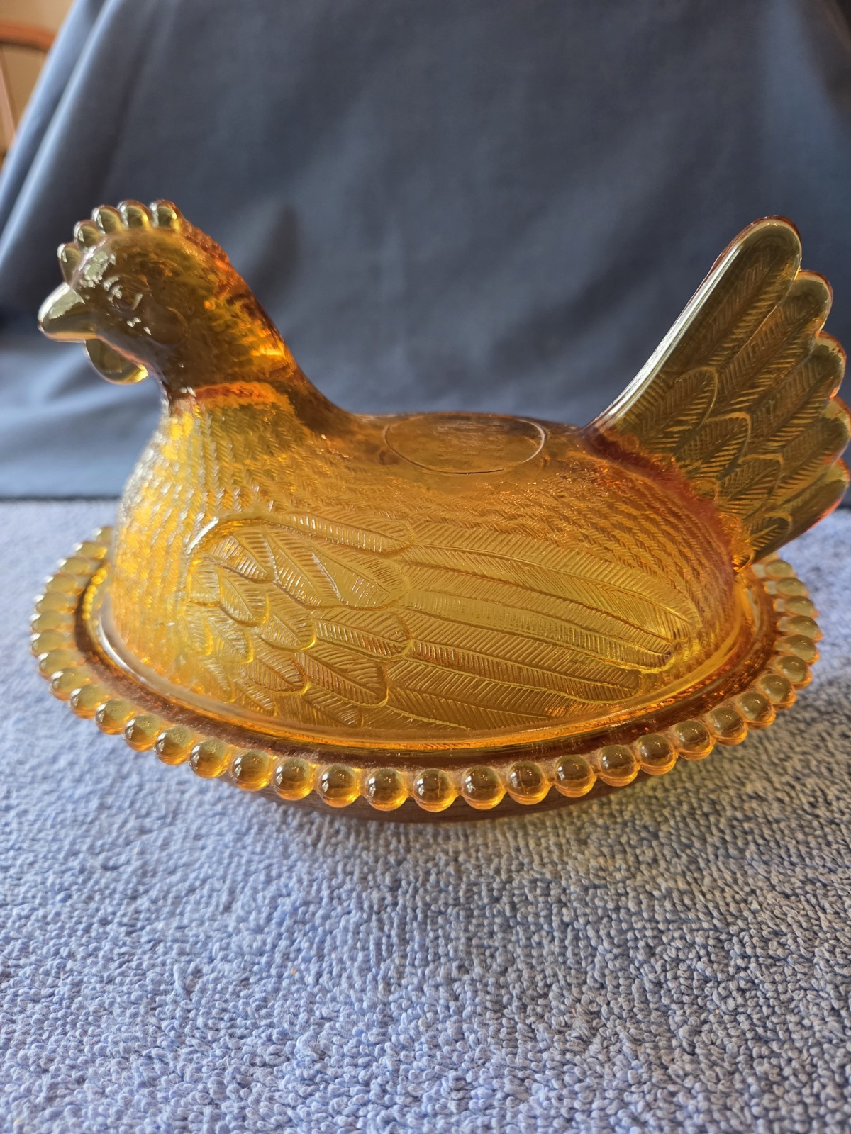 Vintage Indiana Glass Golden Amber Beaded Edge 7 Inch Hen On Nest