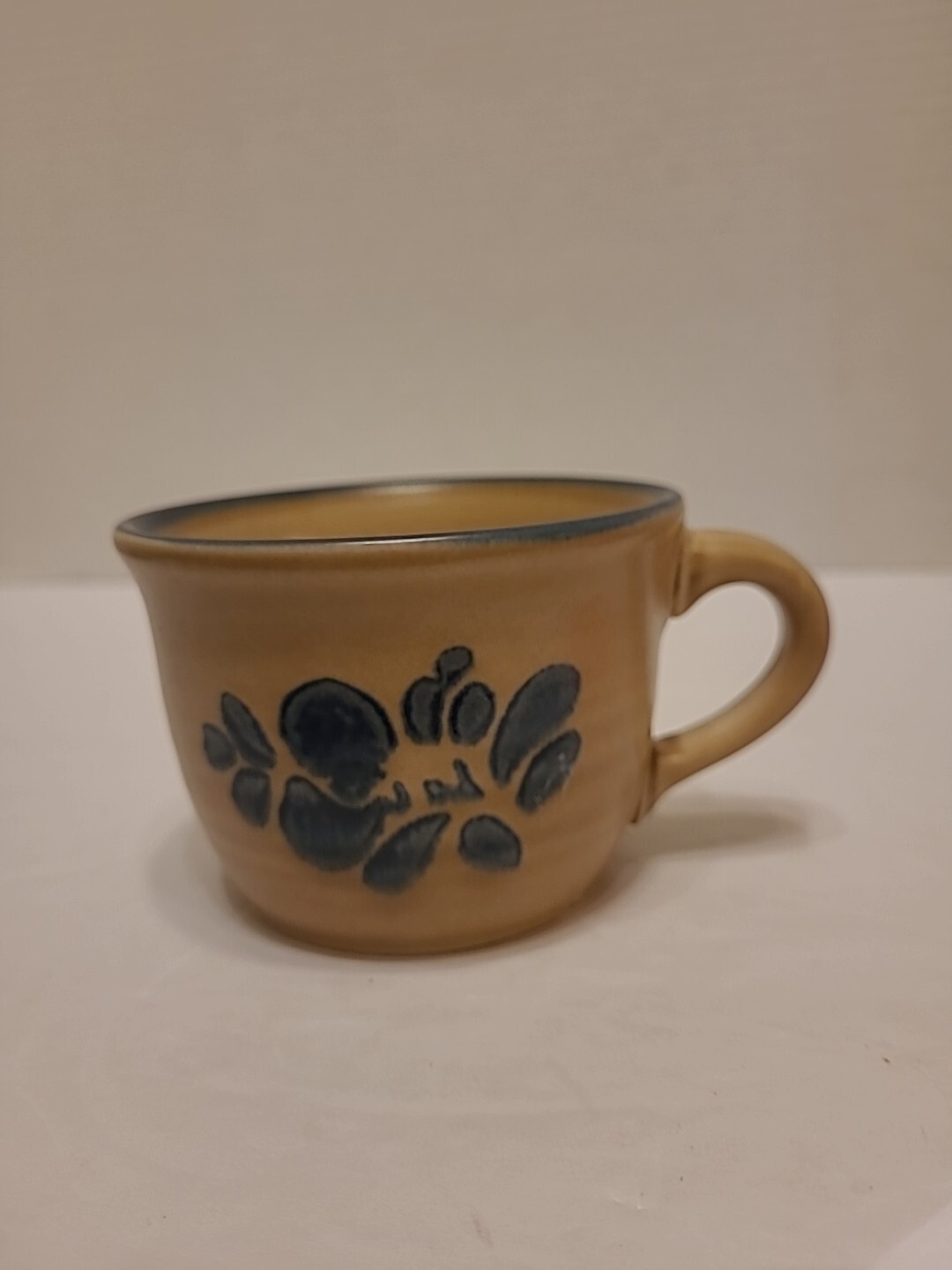 Vintage Pfaltzgraff Folk Art Coffee Tea Cups Mugs Blue Tan USA Stoneware #001
