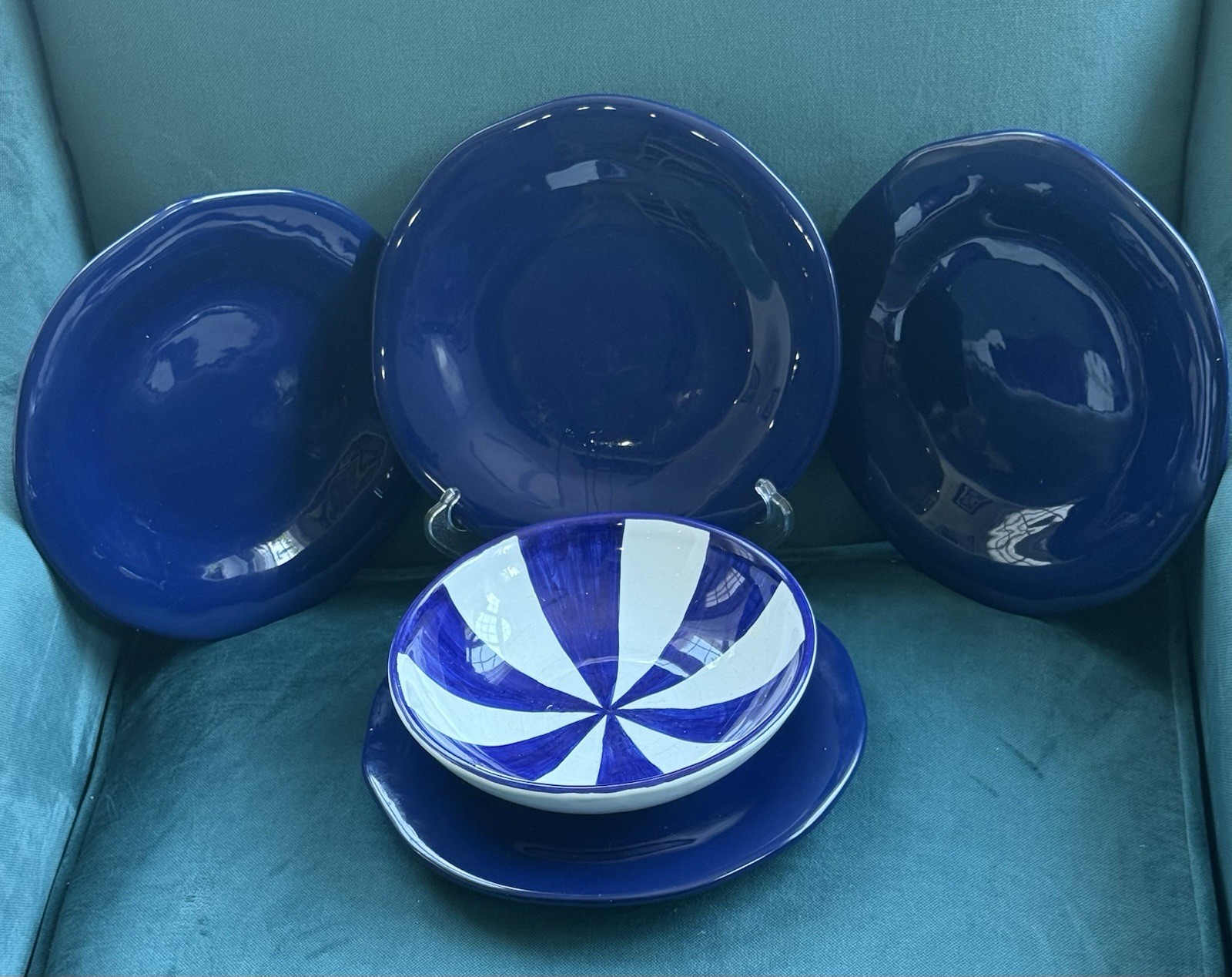 Mikasa Gourmet Basic Plate Set, 9.3/8 Service For 4, Bowls Not Available