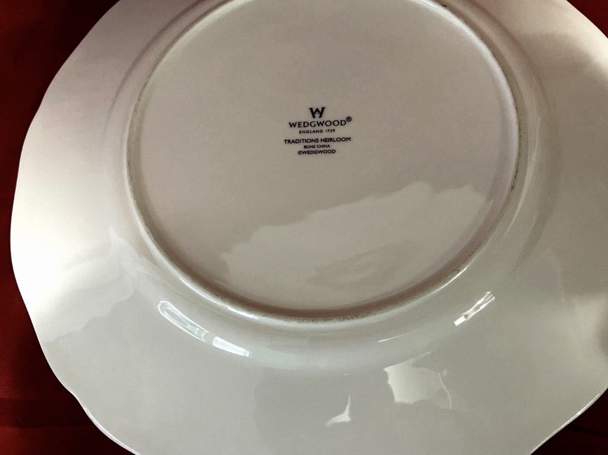 Wedgewood Traditions Heirloom Bone China Salad Plate 9″ White Scalloped