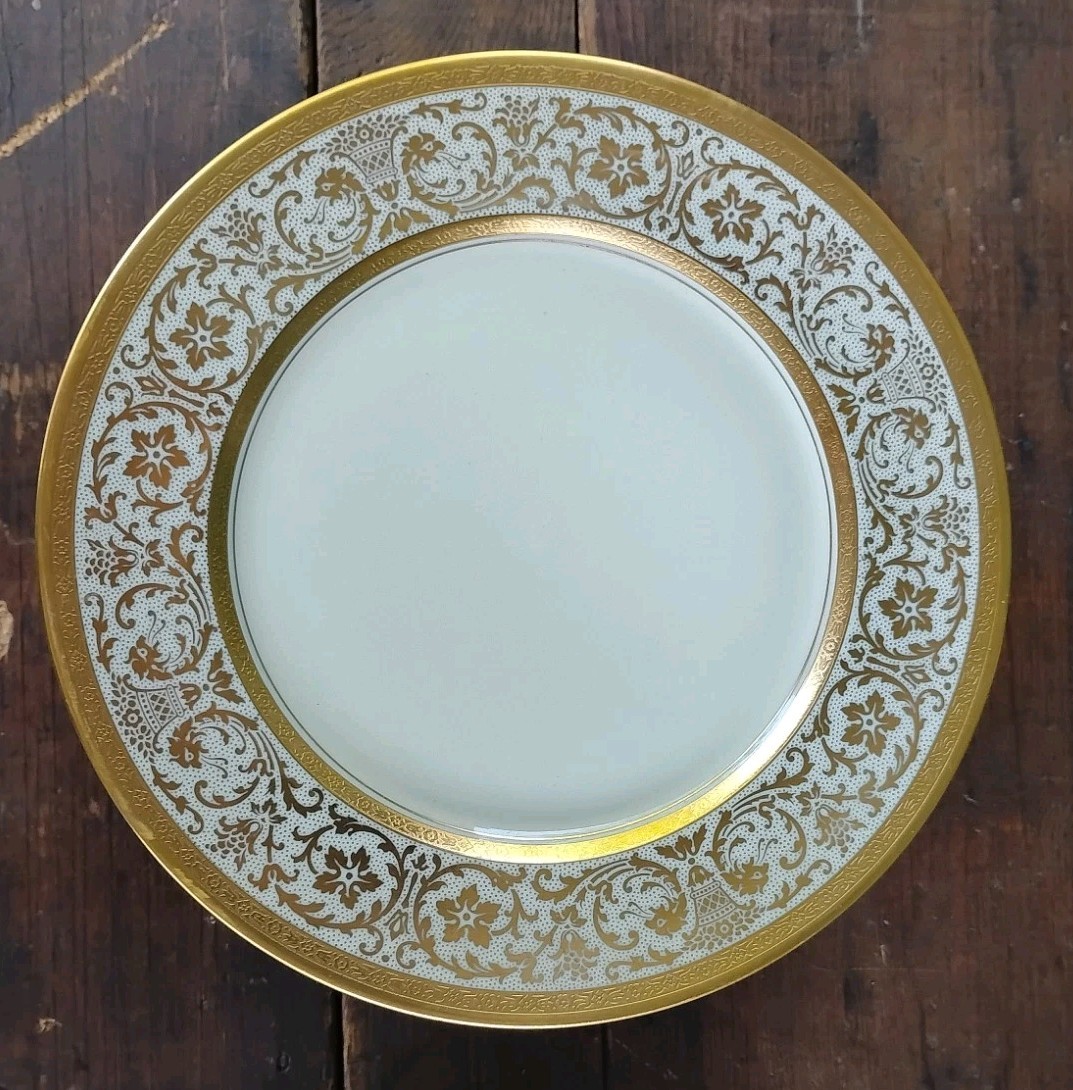12 Vintage Heinrich & Co Pickard Selb Bavaria Gold Encrusted Plates 11″