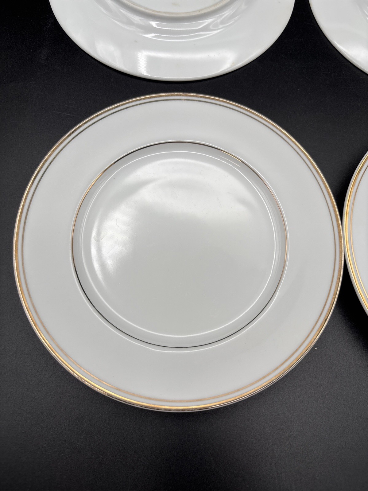 Set Of 4 VTG ROYALE AURUM PORCELAIN WHITE W/GOLD TRIM 6 1/2″ BREAD PLATES Japan
