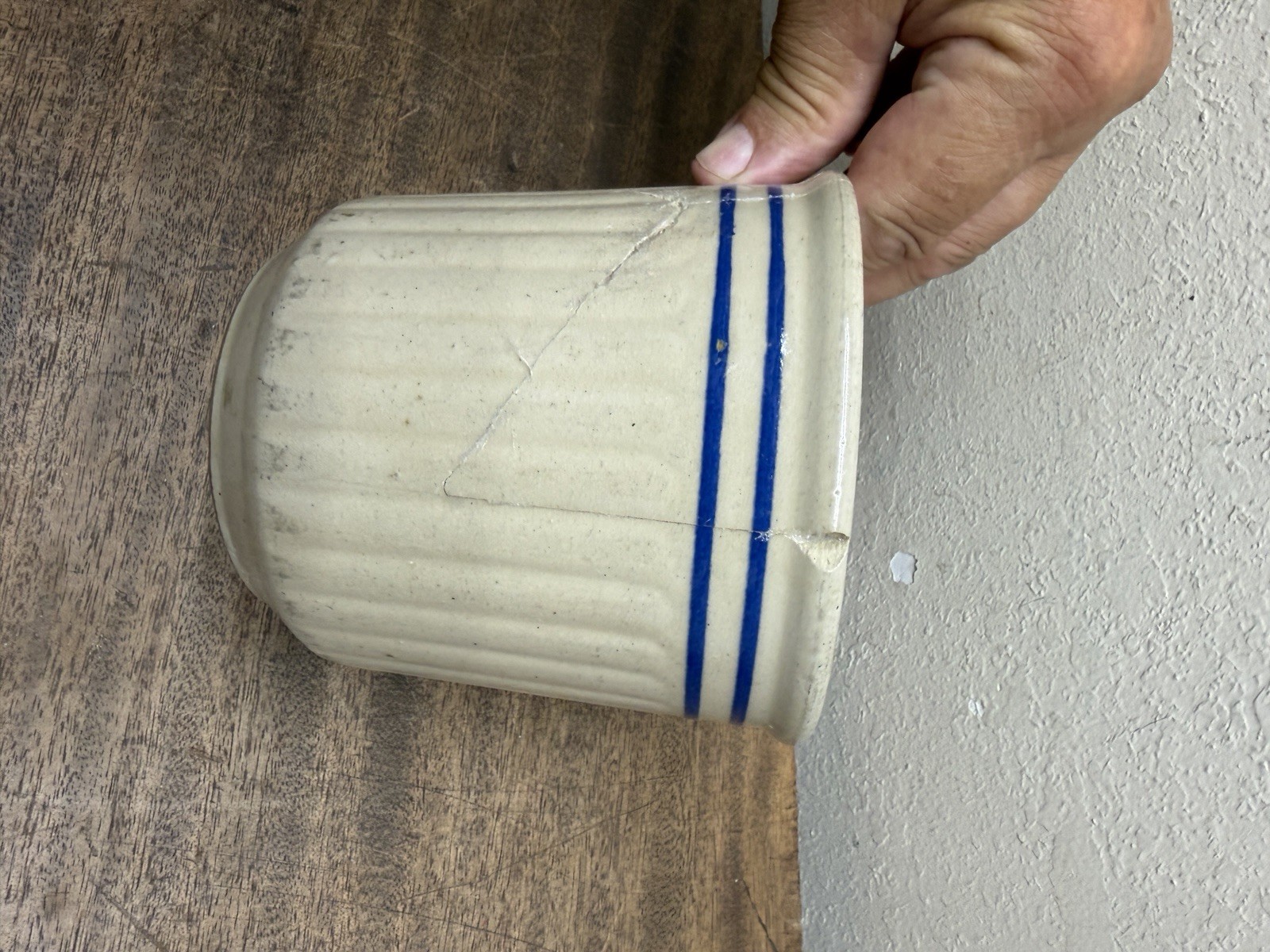 Vtg. Red Wing Pottery Beater Jar Bowl w/ Blue Stripes Ribbed 5 1/4” Tall~ Damage