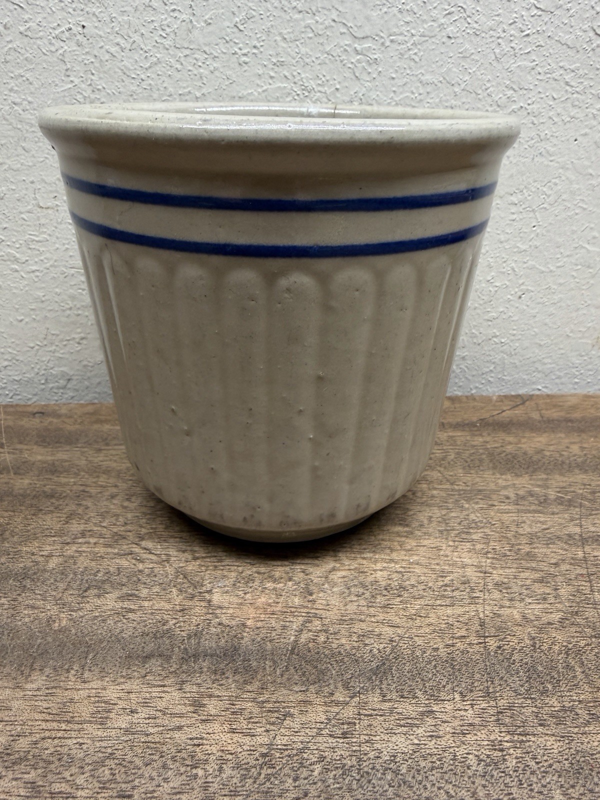 Vtg. Red Wing Pottery Beater Jar Bowl w/ Blue Stripes Ribbed 5 1/4” Tall~ Damage