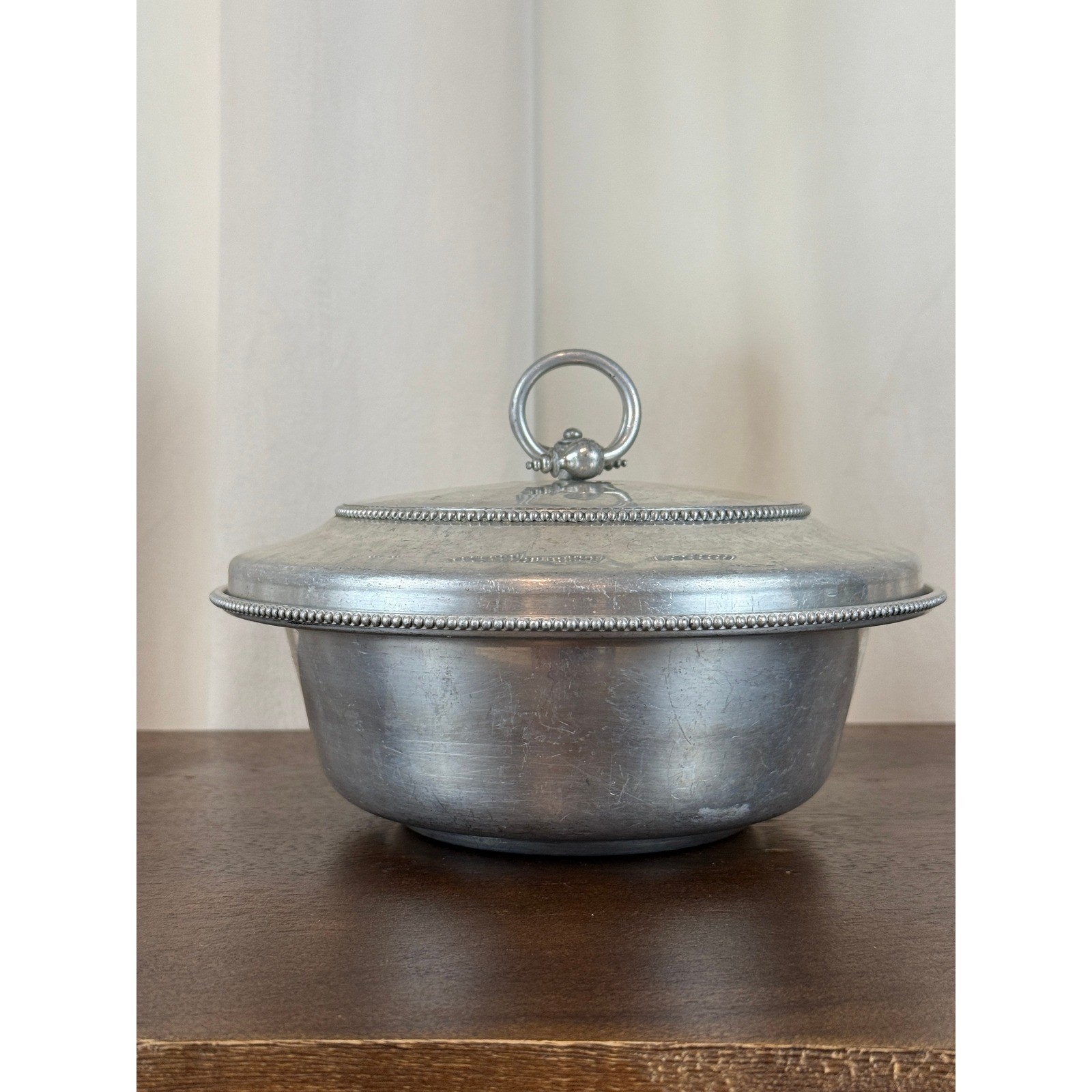 VTG 1960s BW Buenilum Hammered Aluminum Covered Casserole Dish w/Lid 8 5/8″